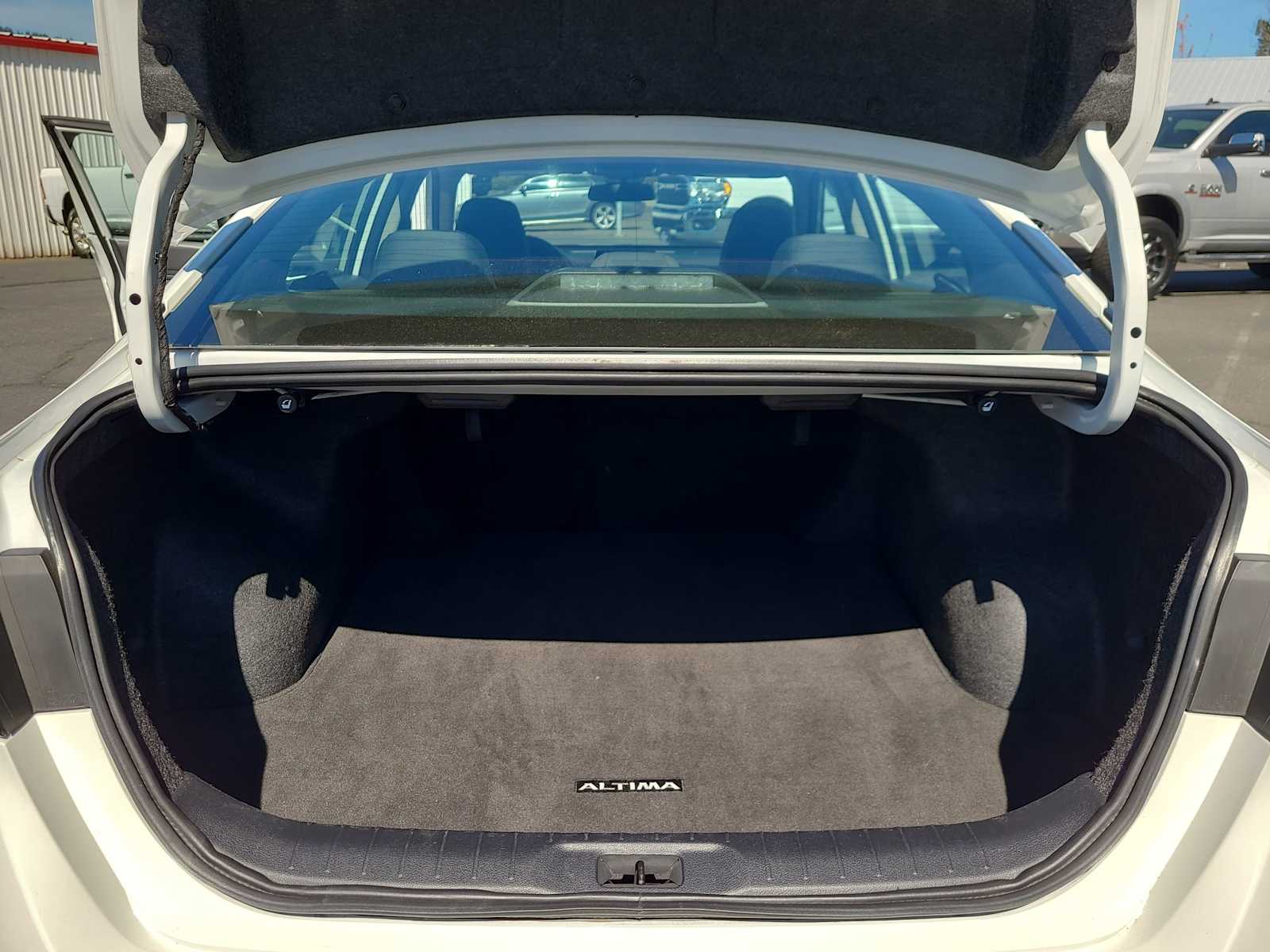 Thumbnail: 2025 Nissan Altima - 27