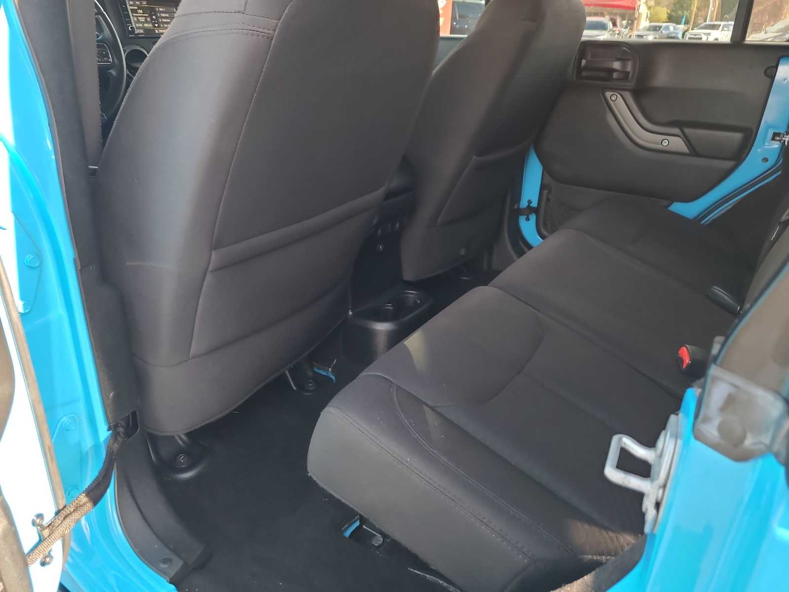 Thumbnail: 2017 Jeep Wrangler - 20