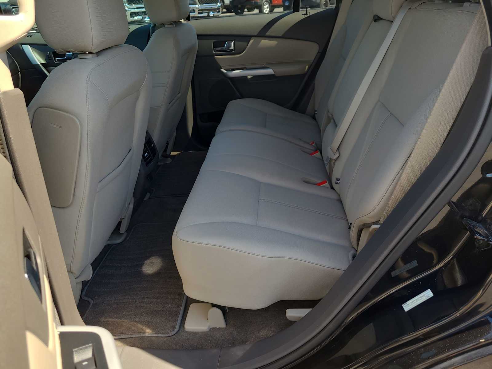 Thumbnail: 2014 Ford Edge - 21