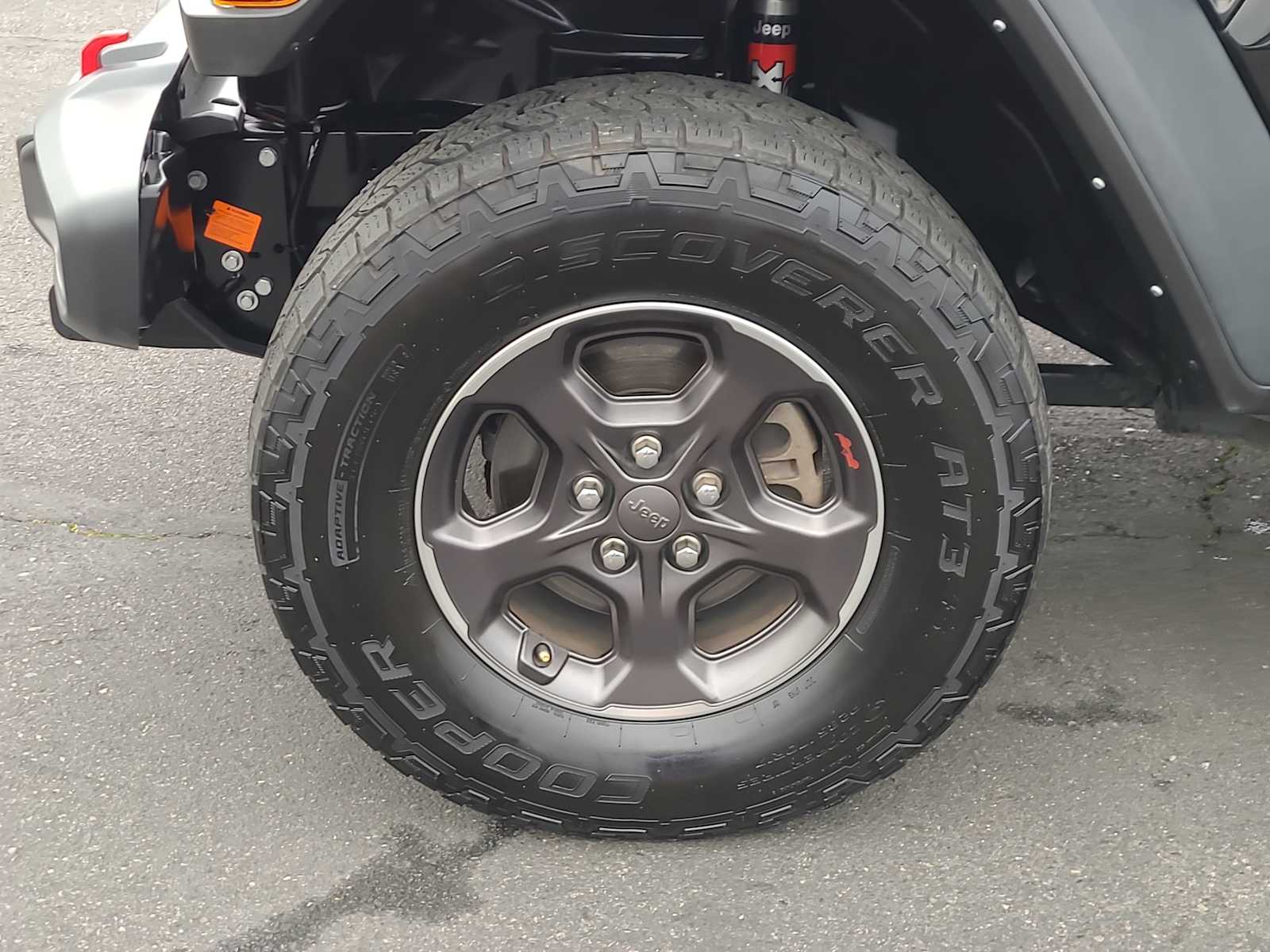 Thumbnail: 2021 Jeep Gladiator - 16