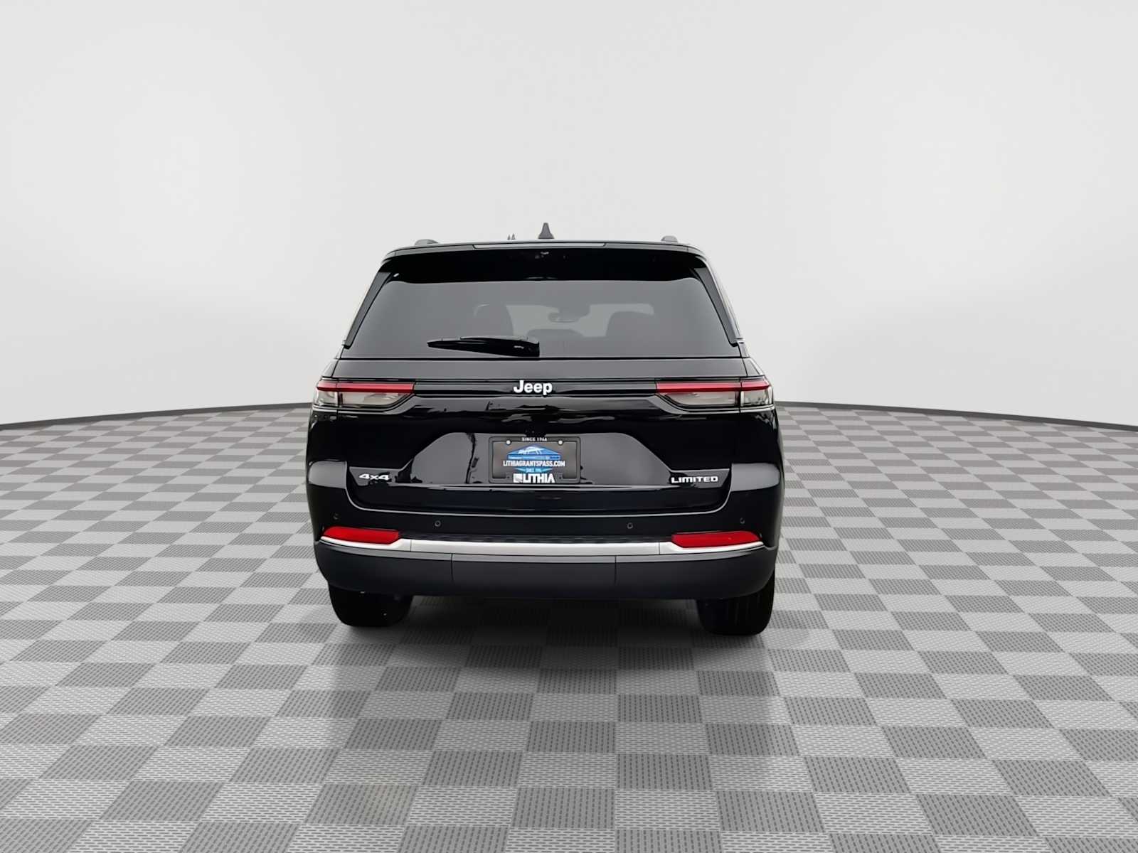 Thumbnail: 2026 Jeep Grand Cherokee - 7