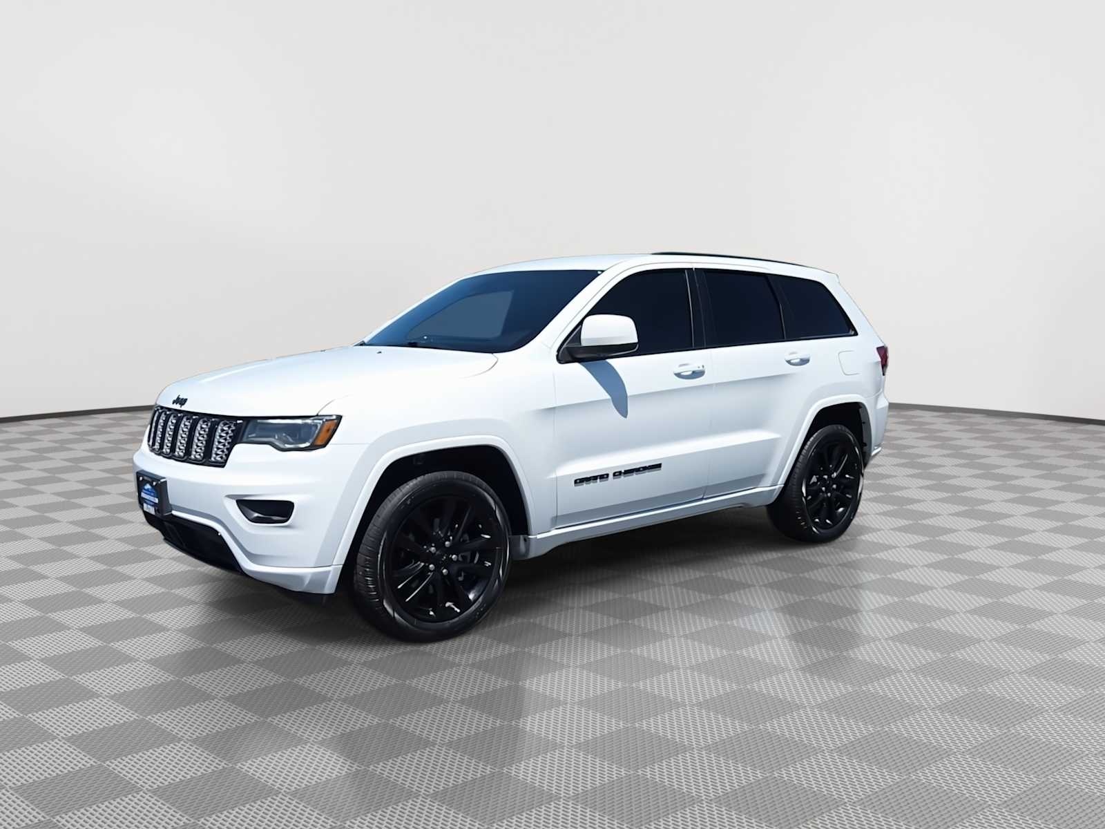 Thumbnail: 2020 Jeep Grand Cherokee - 4