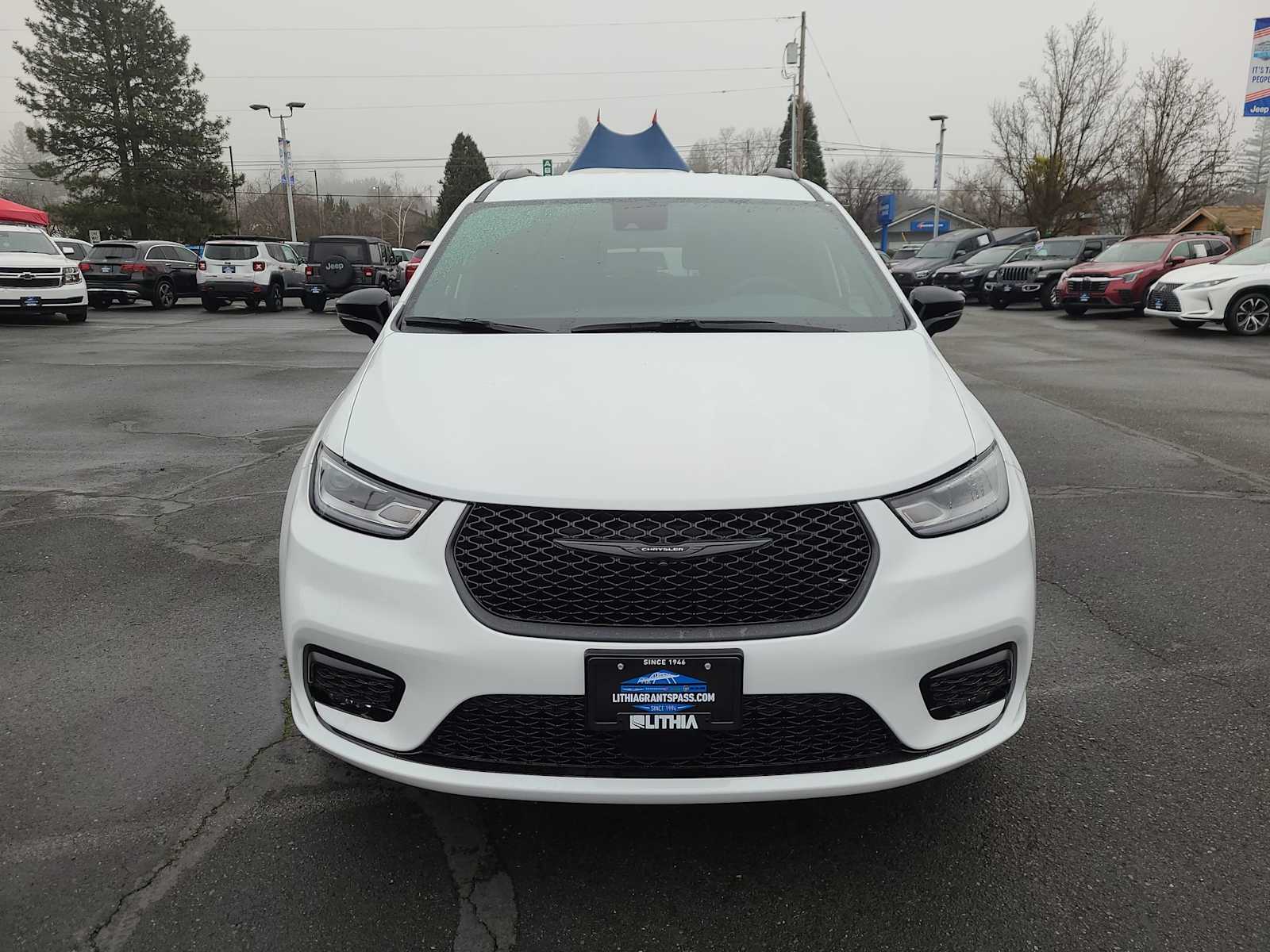 Thumbnail: 2026 Chrysler Pacifica - 14