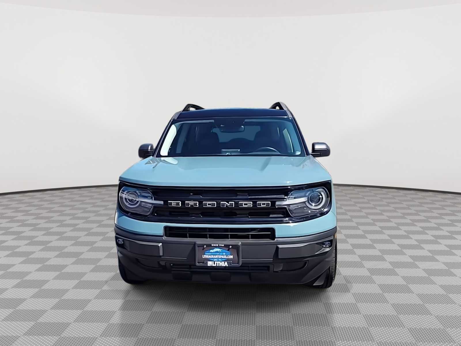 Thumbnail: 2022 Ford Bronco Sport - 3