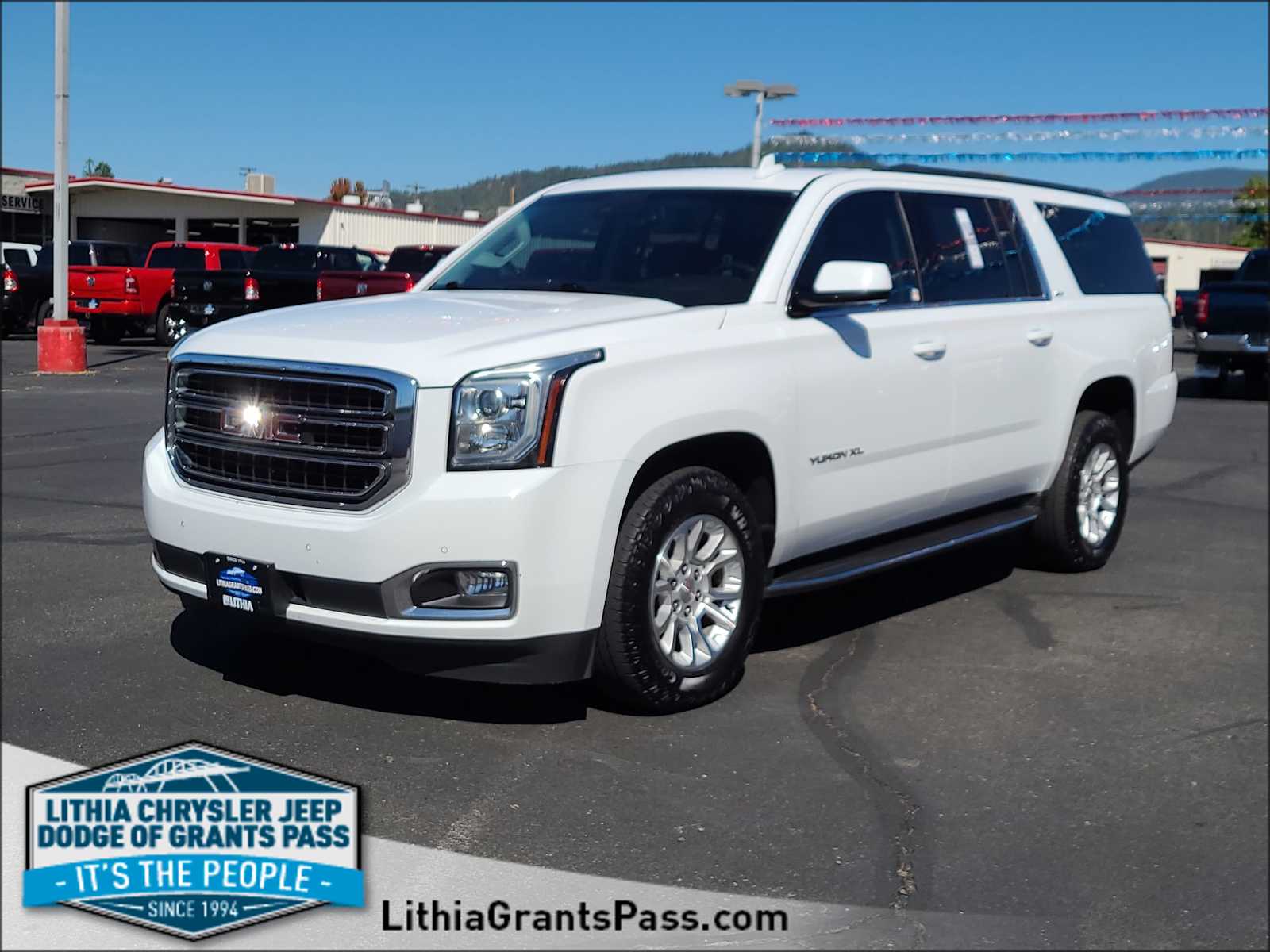 2018 GMC Yukon XL SLT Hero Image