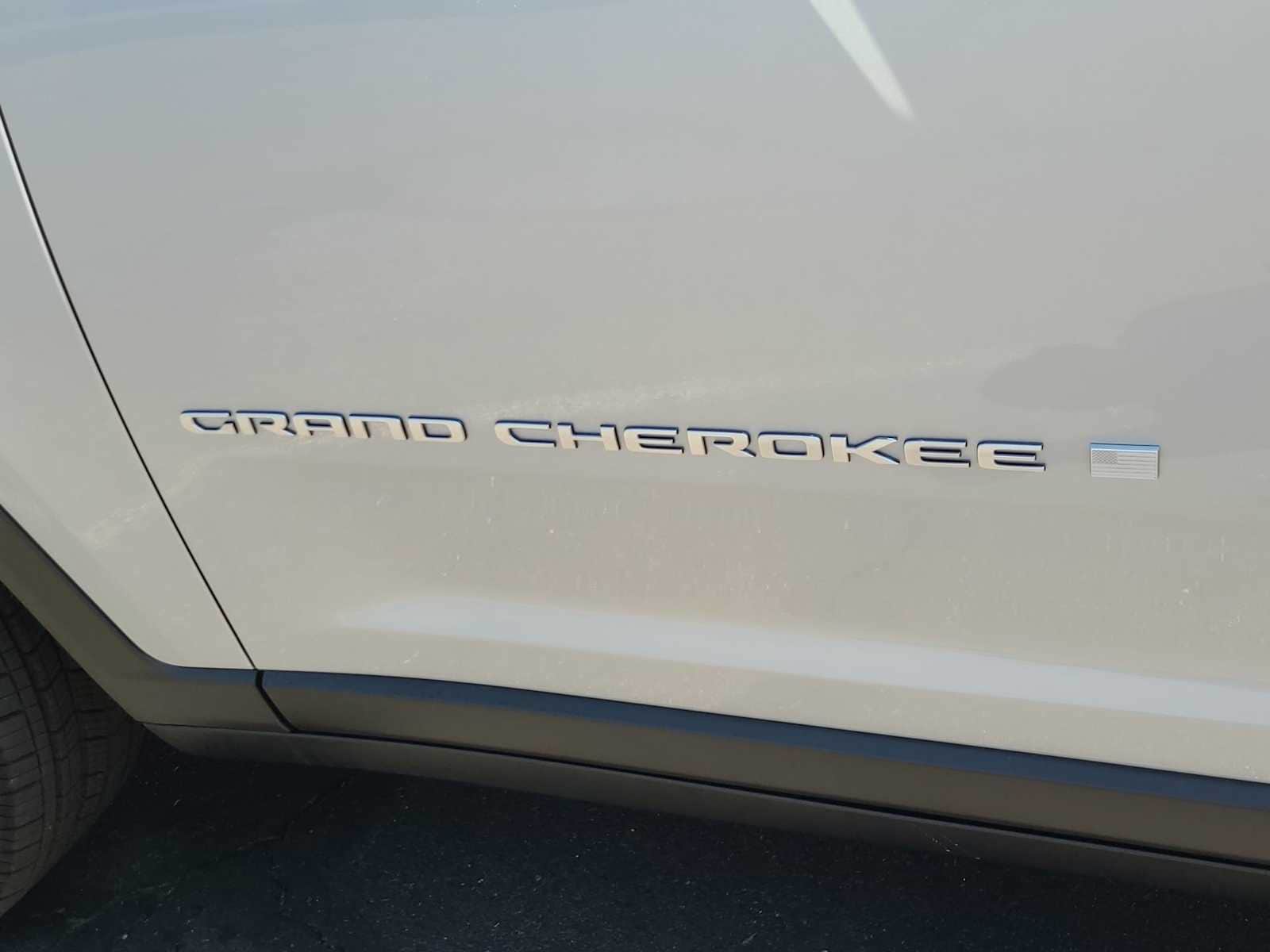 Thumbnail: 2025 Jeep Grand Cherokee - 15