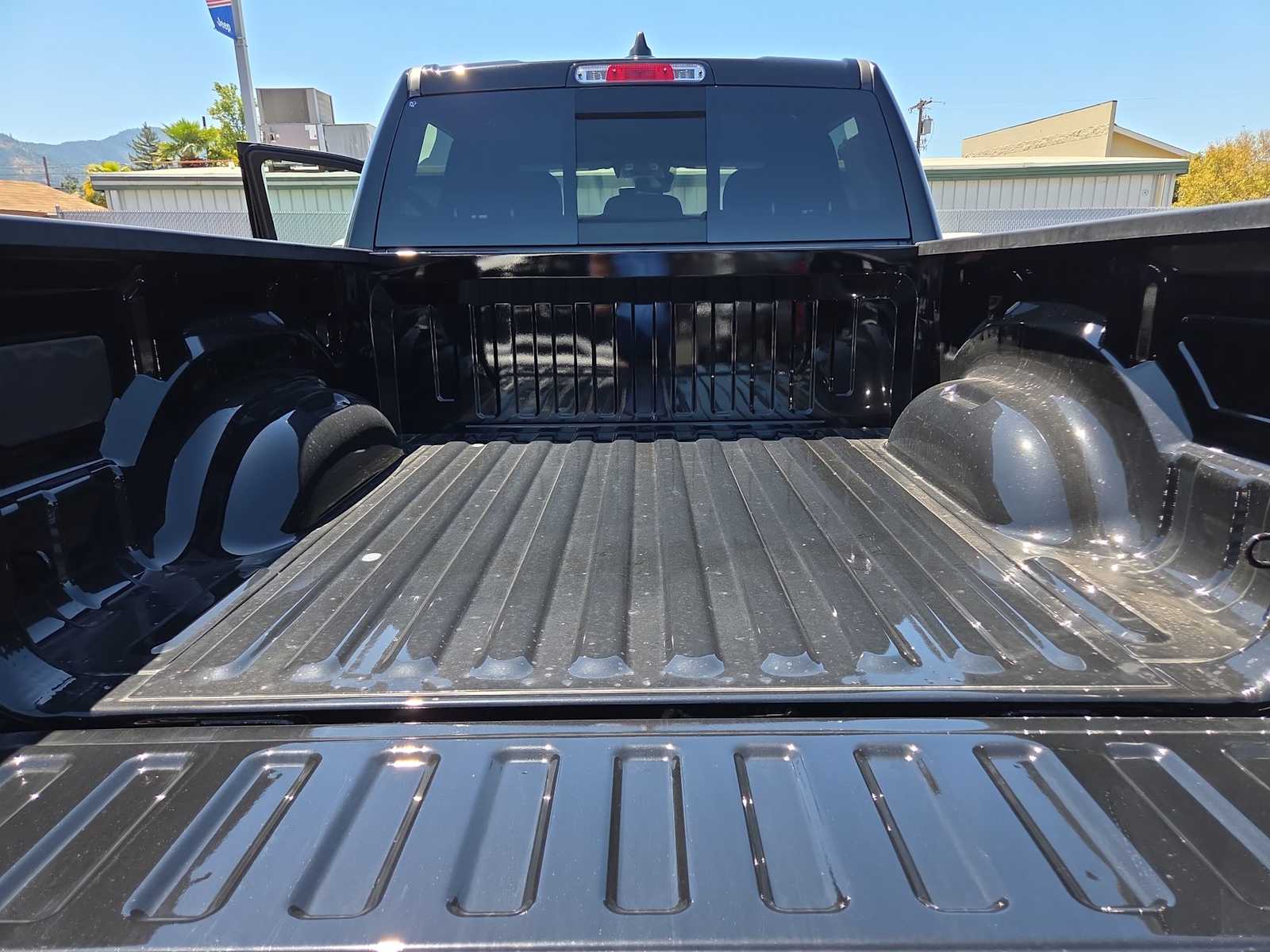 Thumbnail: 2026 RAM 1500 - 27