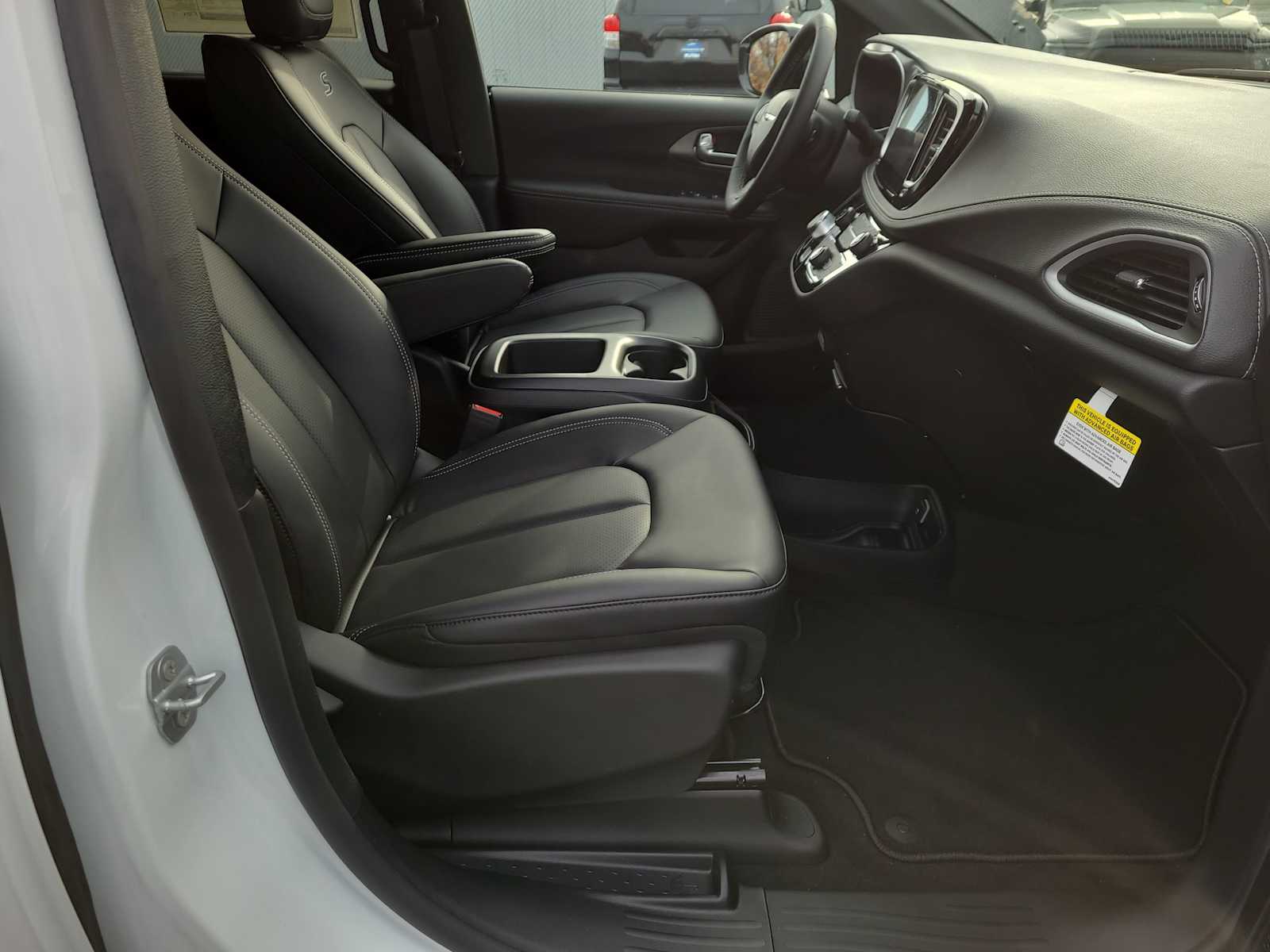 Thumbnail: 2026 Chrysler Pacifica - 22