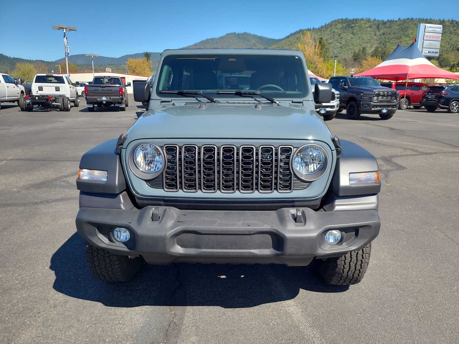 Thumbnail: 2026 Jeep Wrangler - 14