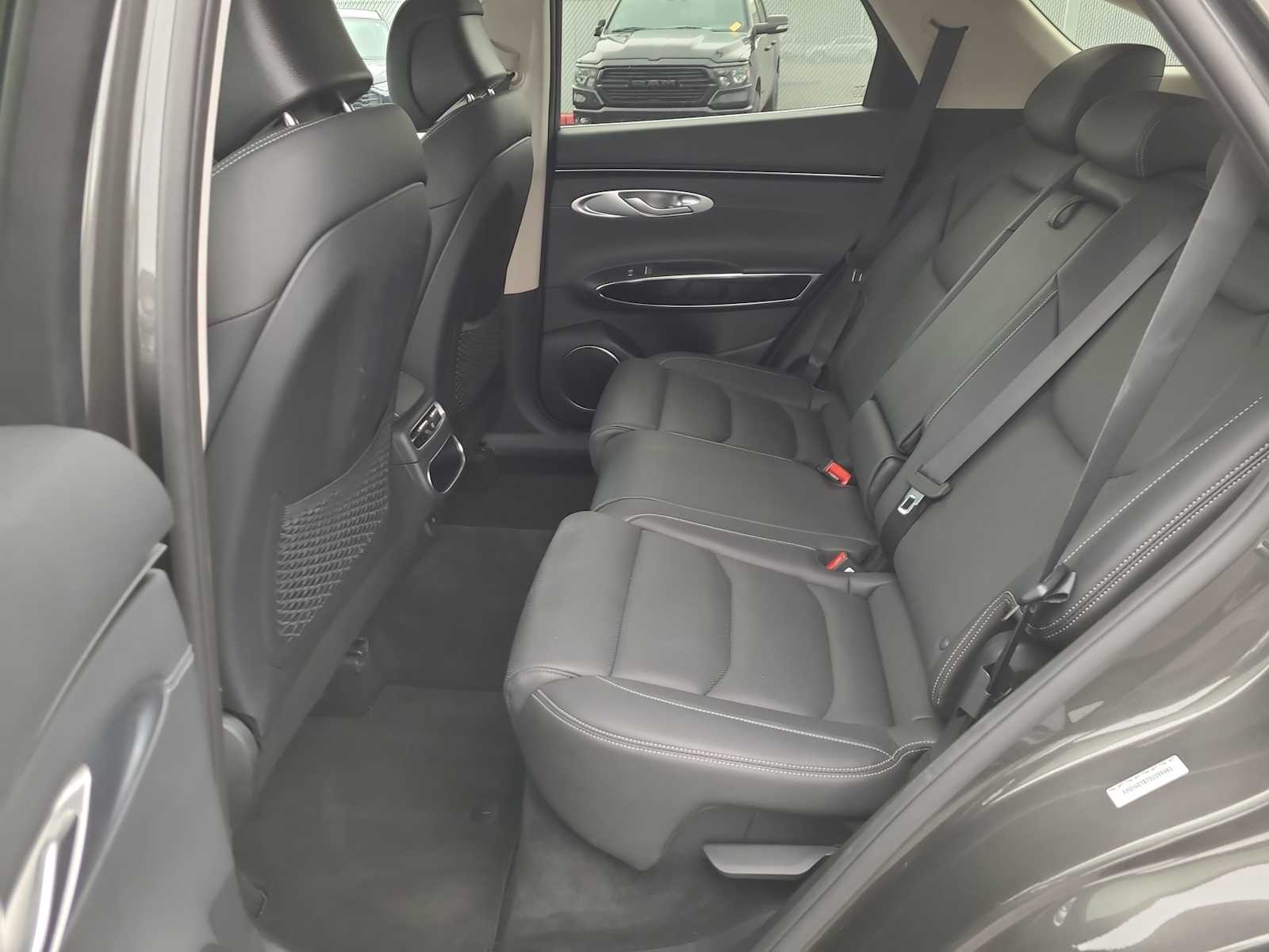 Thumbnail: 2025 Genesis GV70 - 21