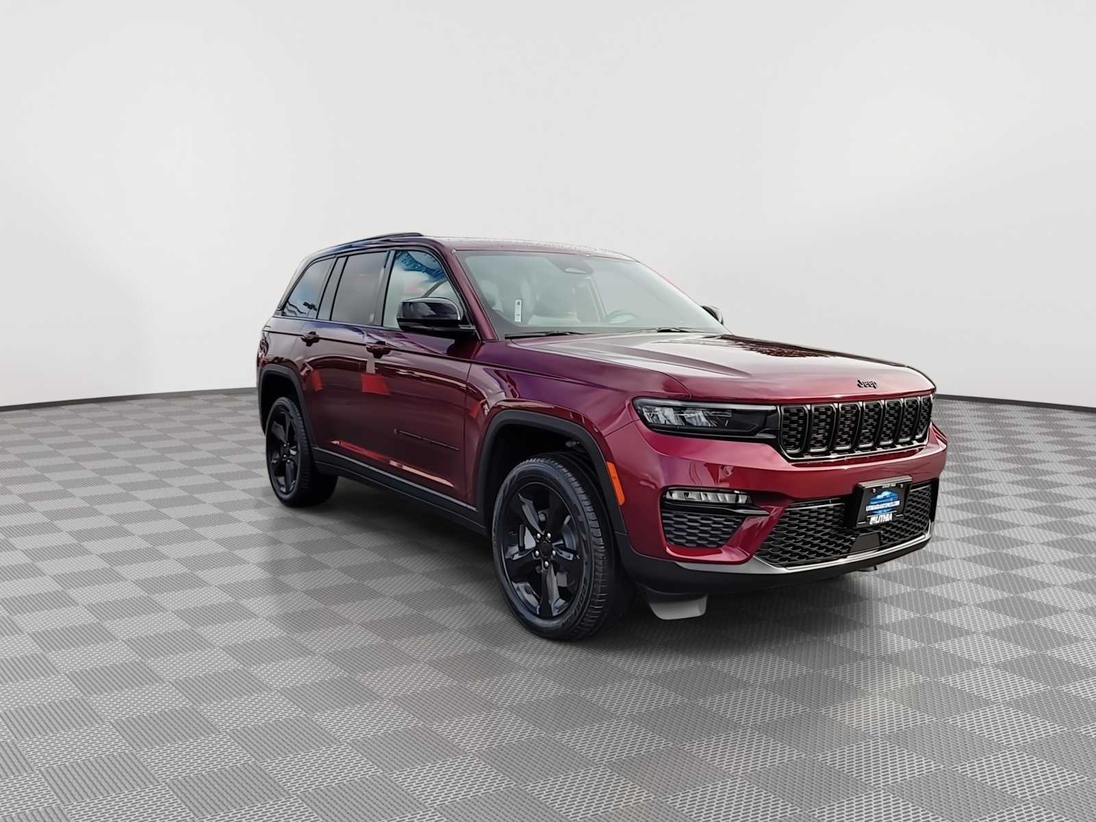 2025 Jeep Grand Cherokee Limited photo 2