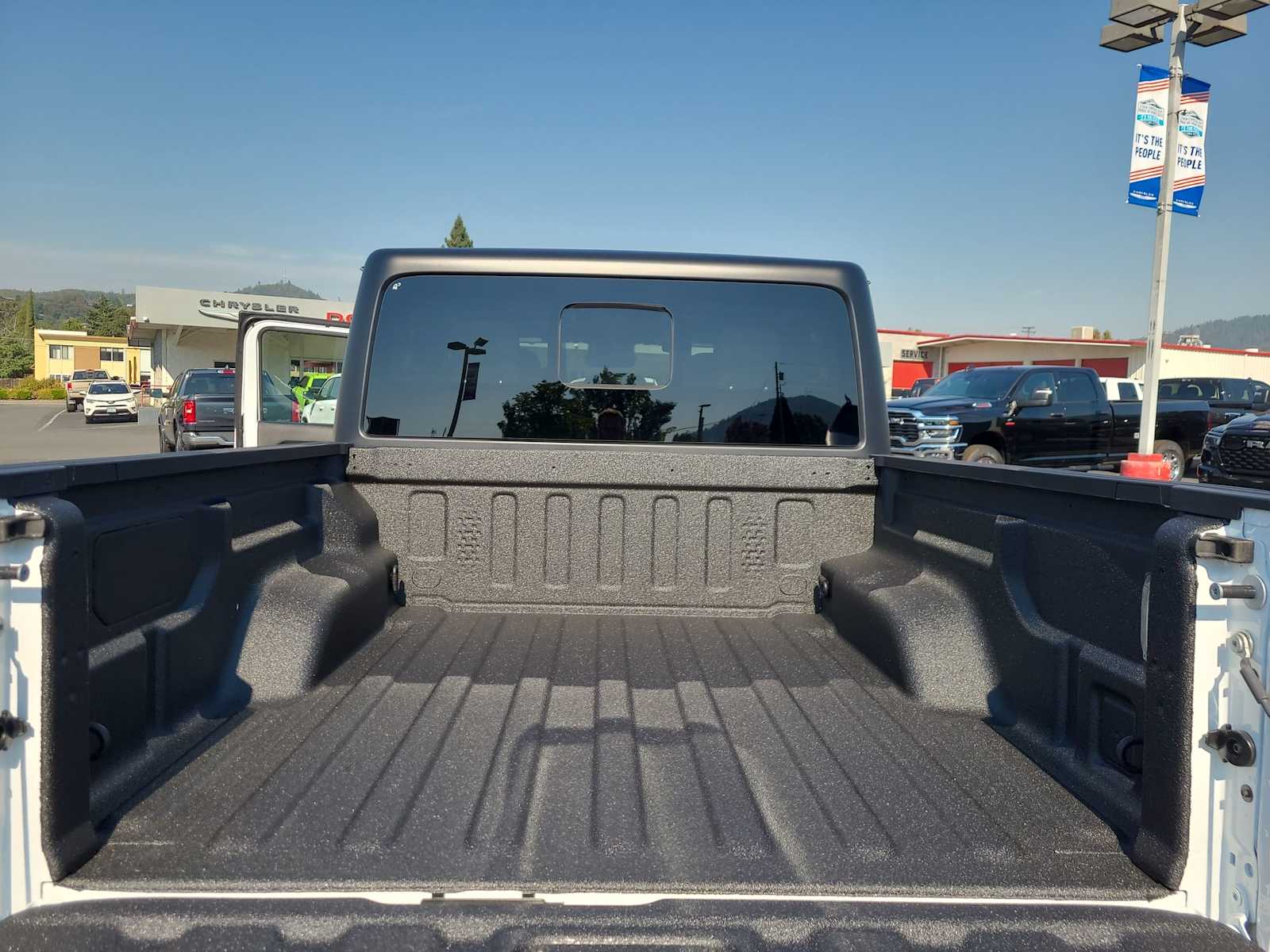 Thumbnail: 2025 Jeep Gladiator - 27