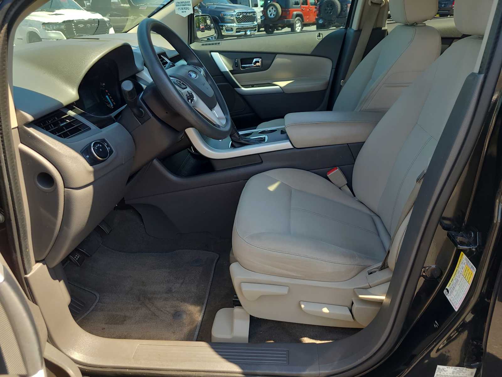 Thumbnail: 2014 Ford Edge - 19
