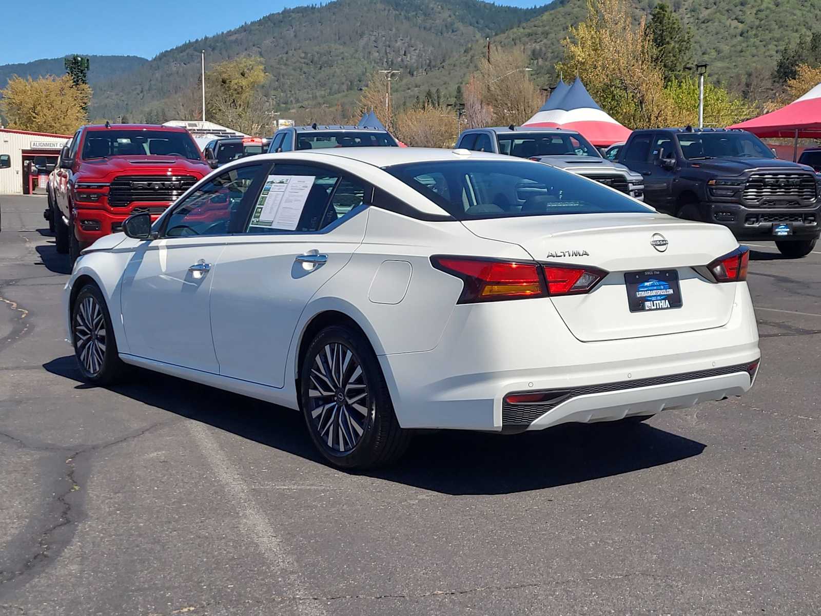 Thumbnail: 2025 Nissan Altima - 12