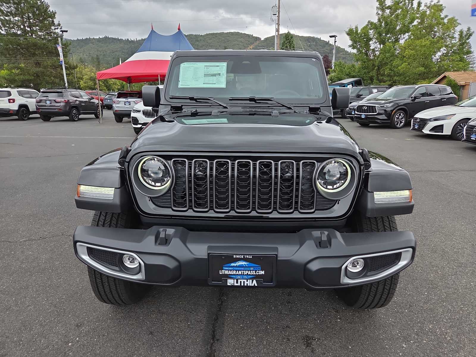 Thumbnail: 2026 Jeep Gladiator - 14