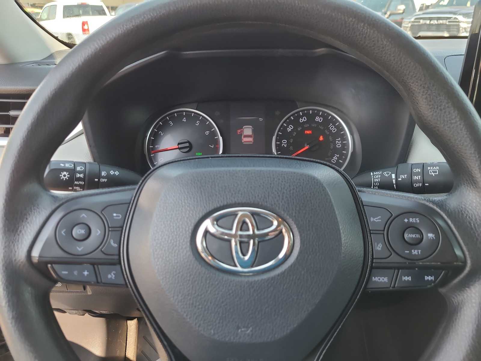 Thumbnail: 2021 Toyota RAV4 - 23