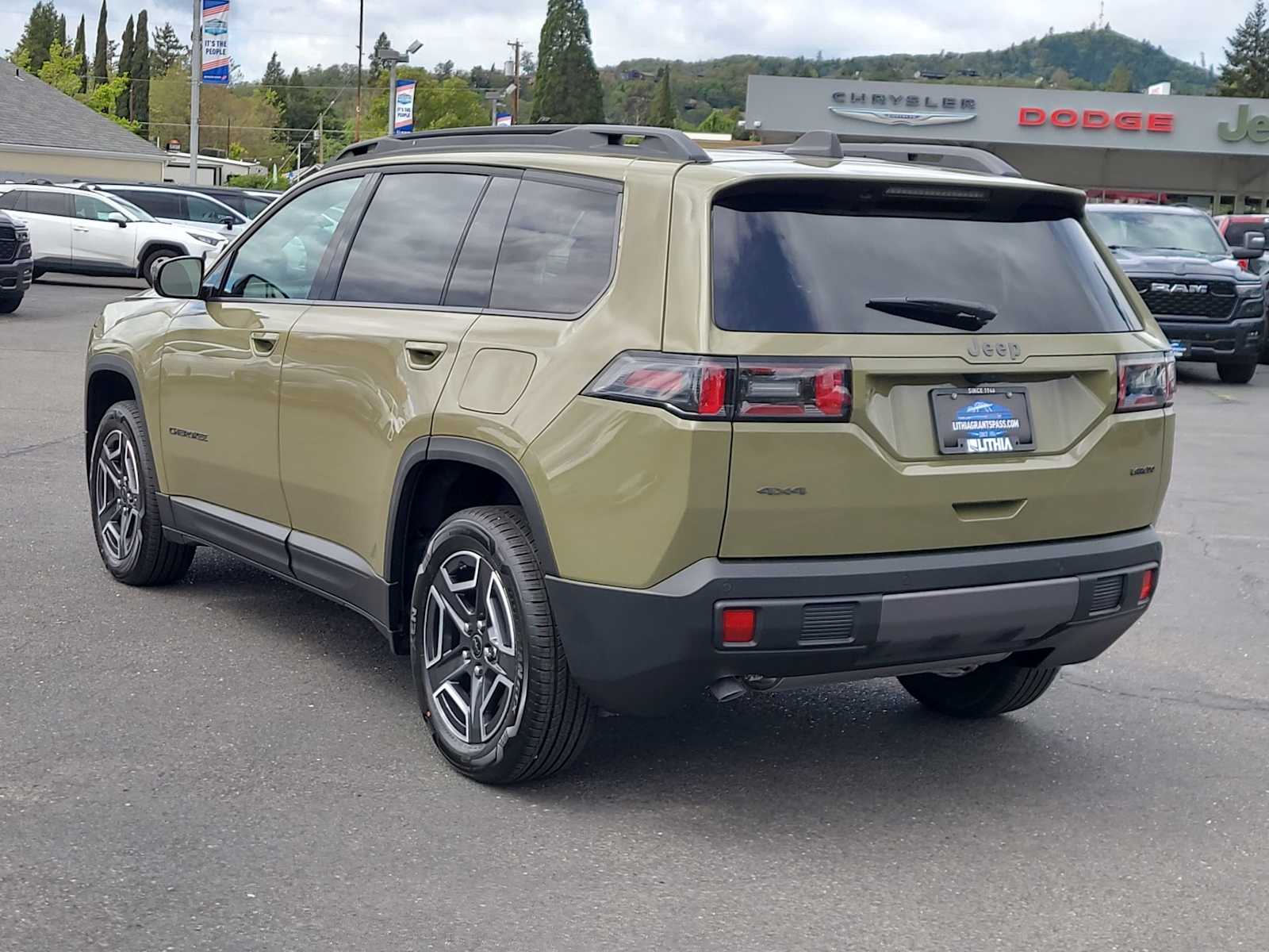 Thumbnail: 2026 Jeep Cherokee - 12