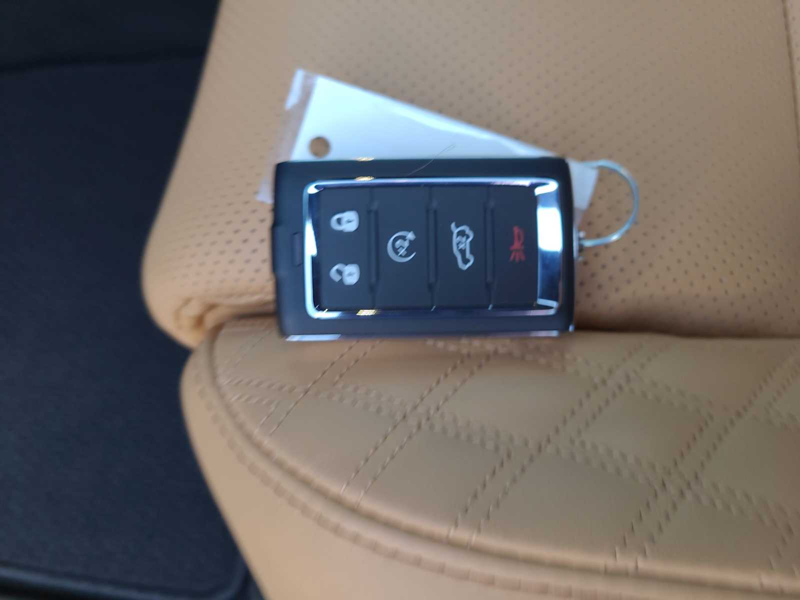 Thumbnail: 2025 Jeep Grand Cherokee - 28