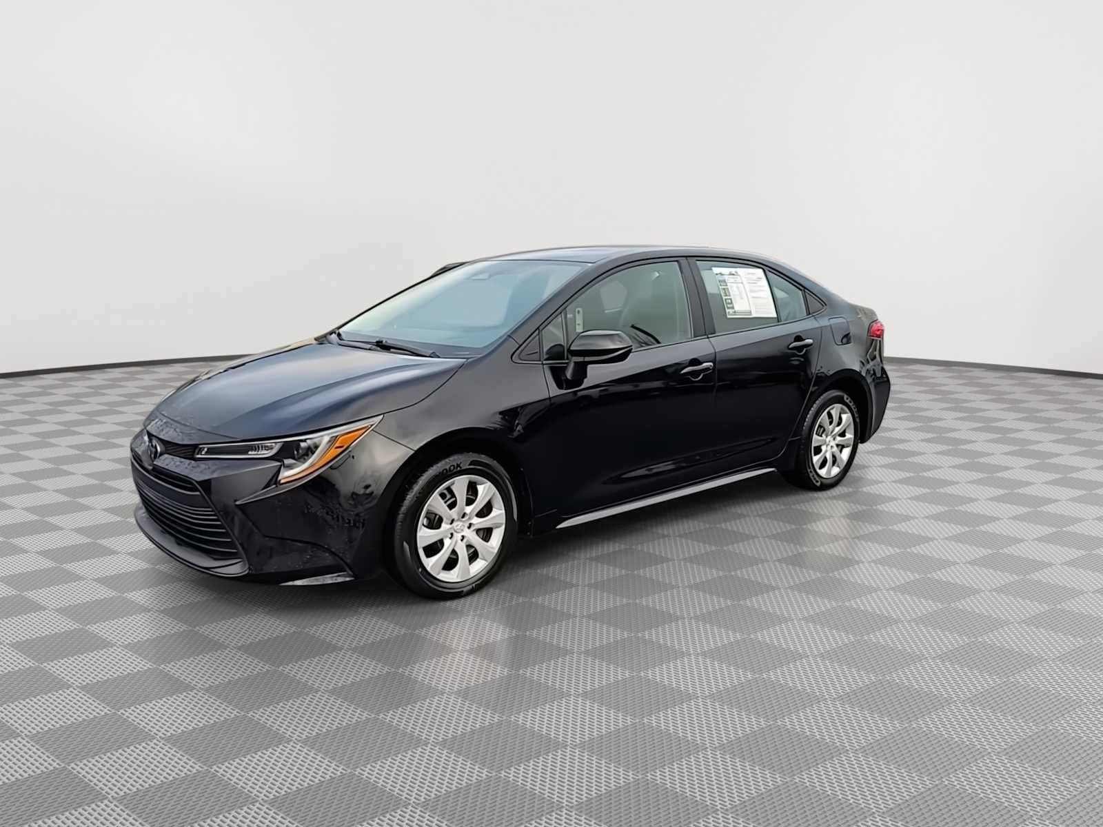 Thumbnail: 2024 Toyota Corolla - 4