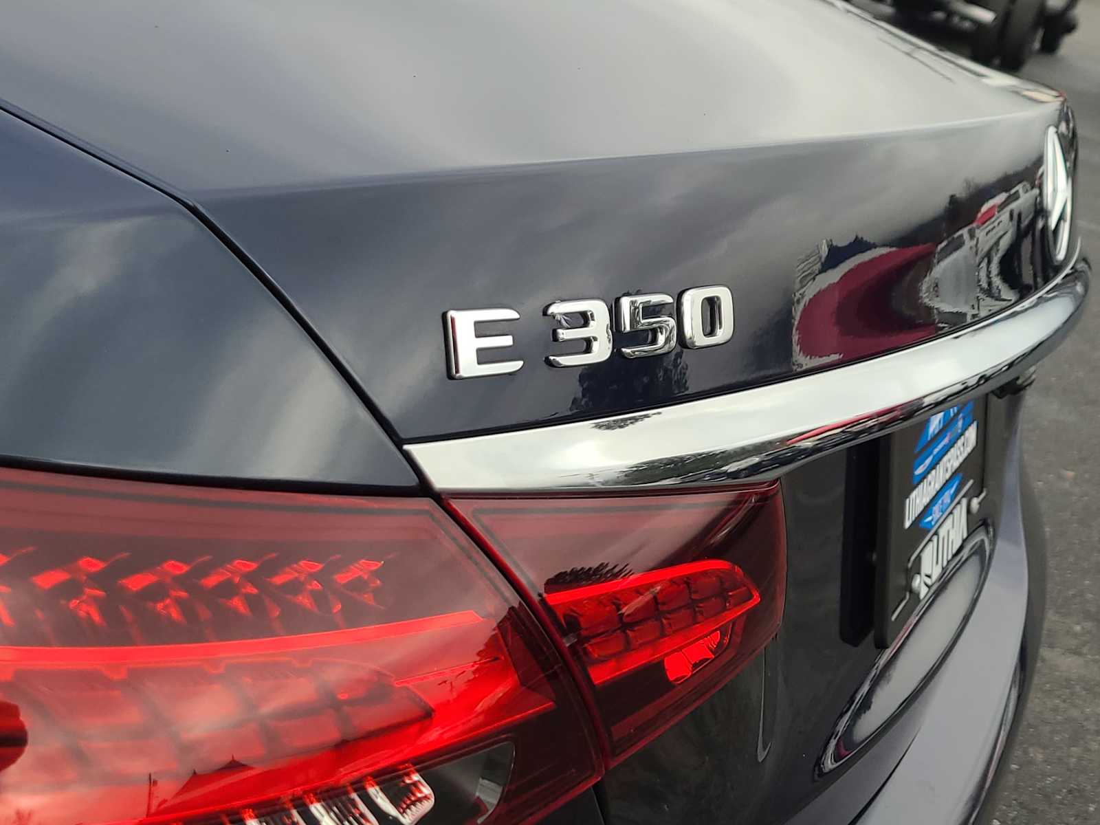 Thumbnail: 2021 Mercedes-Benz E-Class - 15