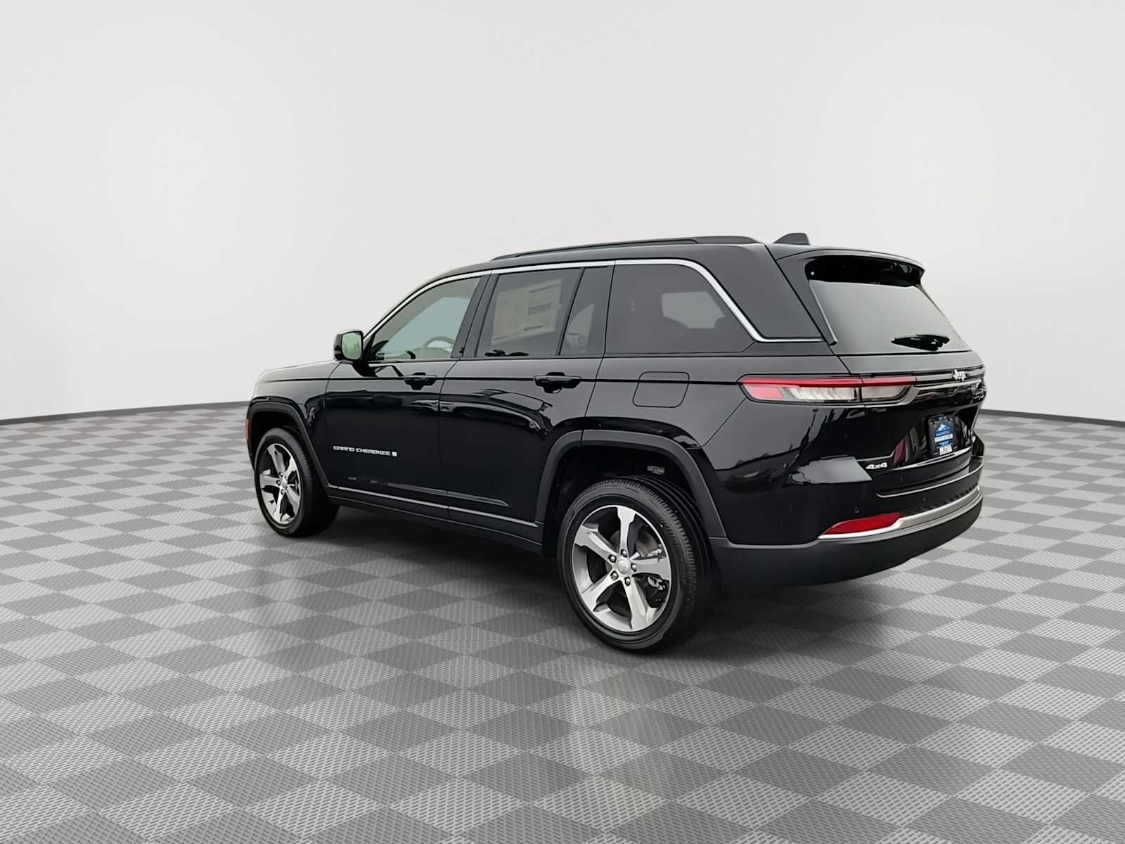 Thumbnail: 2026 Jeep Grand Cherokee - 6
