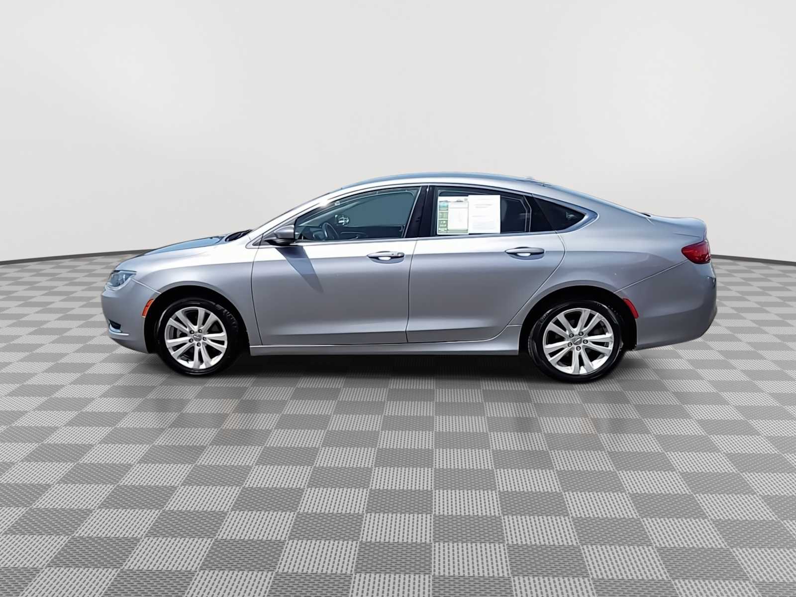 Thumbnail: 2015 Chrysler 200 - 5