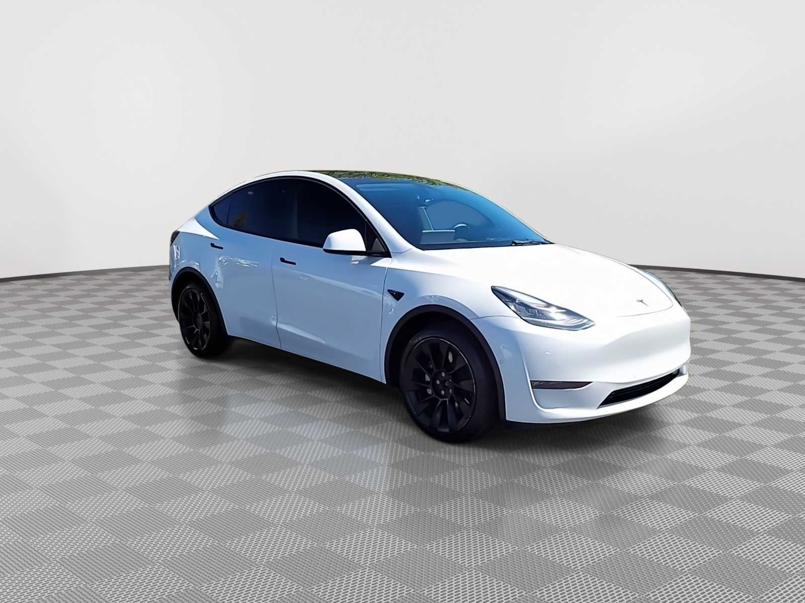 Used 2021 Tesla Model Y Long Range with VIN 5YJYGAEEXMF272152 for sale in Grants Pass, OR