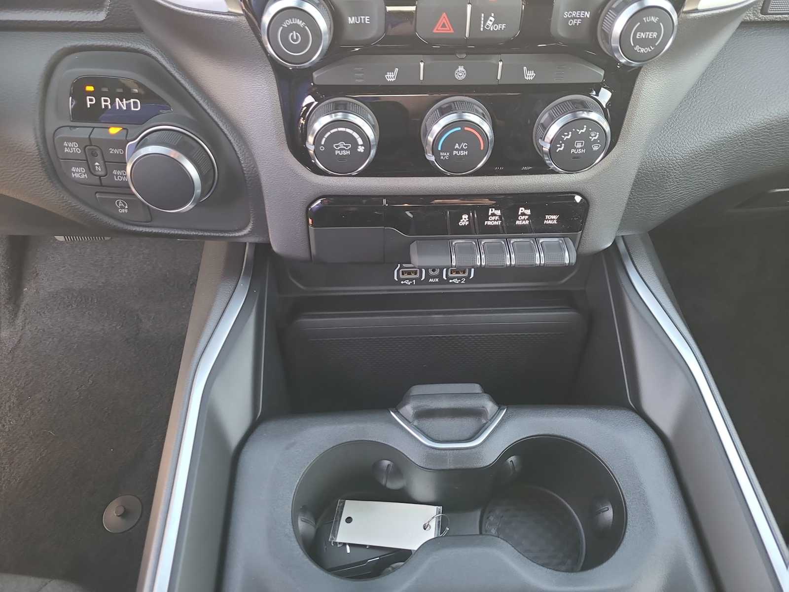 Thumbnail: 2025 RAM 1500 - 25