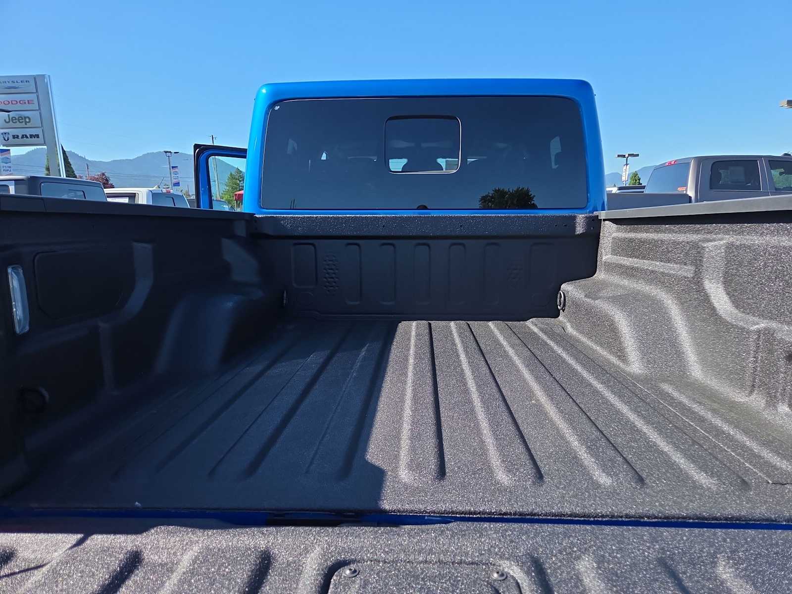 Thumbnail: 2026 Jeep Gladiator - 27