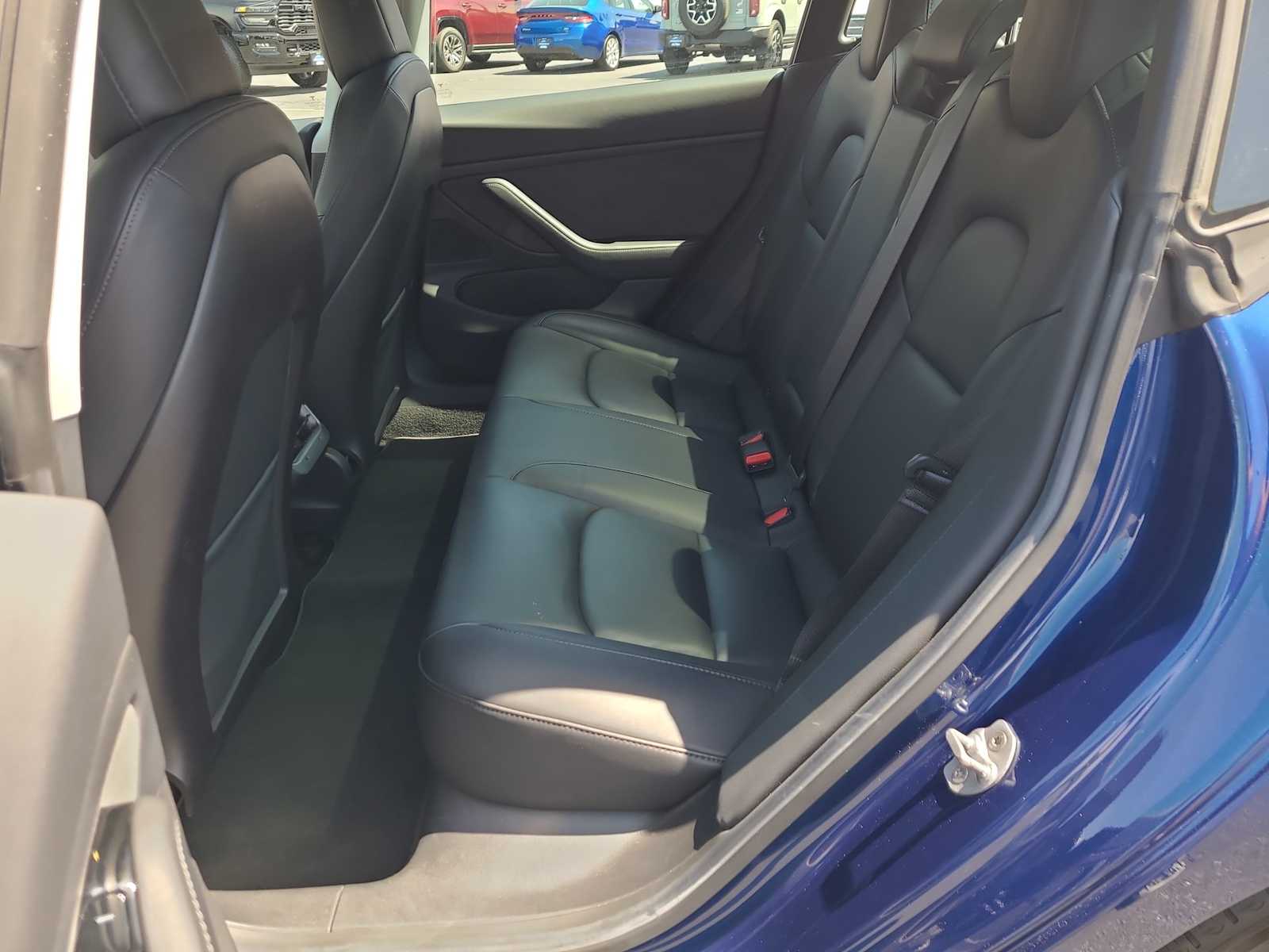 Thumbnail: 2019 Tesla Model 3 - 21