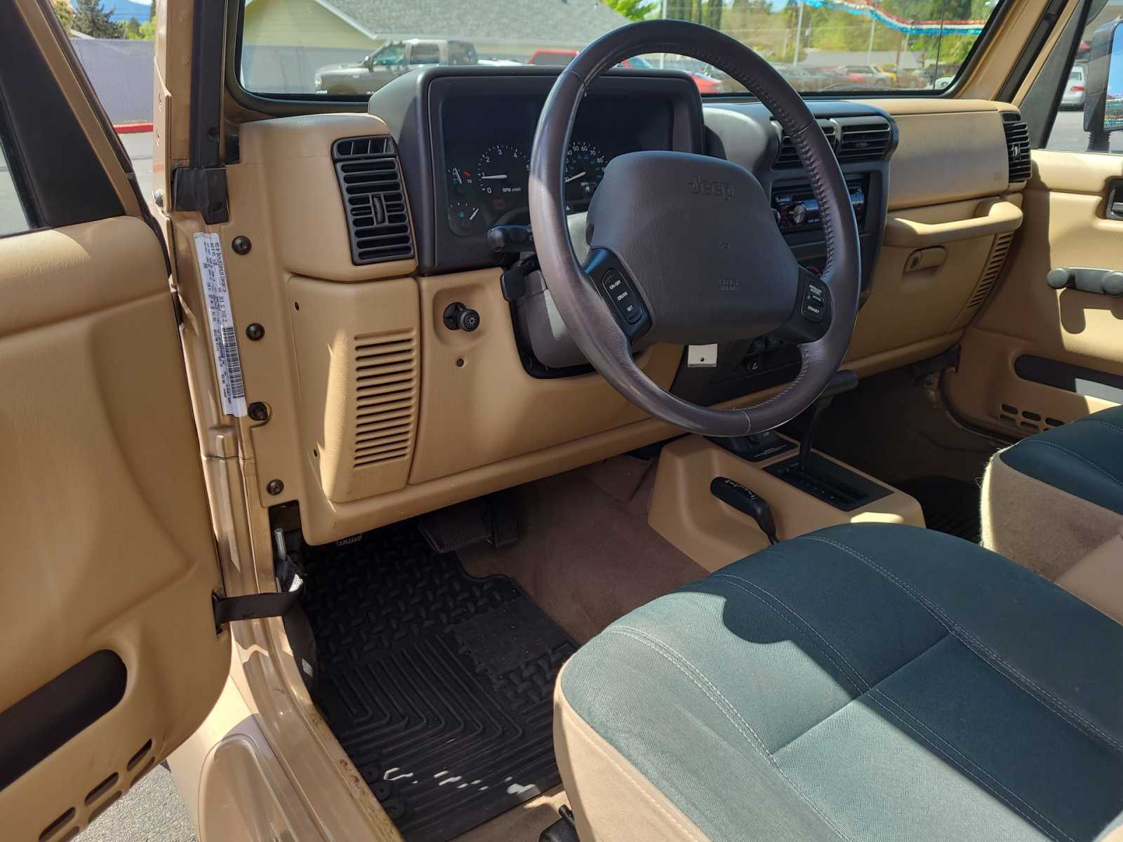 1999 Jeep Wrangler Sahara 10