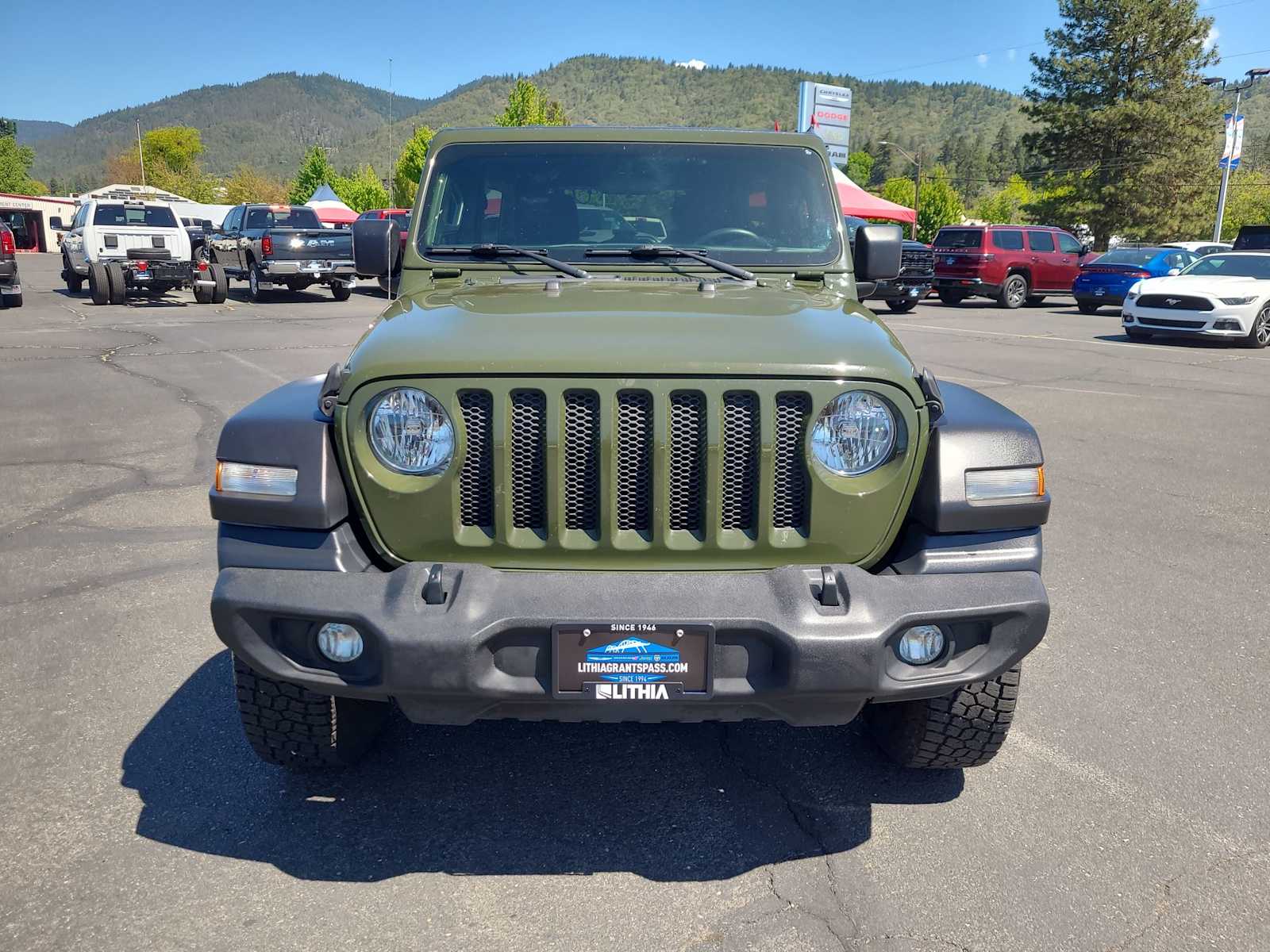 Thumbnail: 2021 Jeep Wrangler - 14