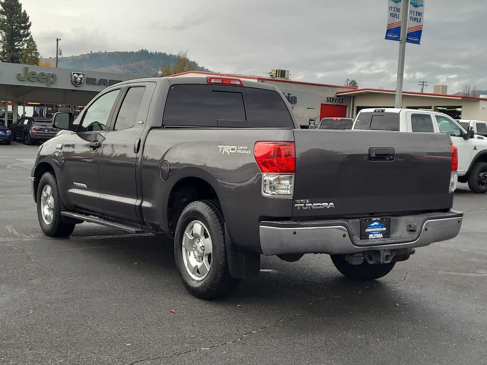 Thumbnail: 2011 Toyota Tundra - 12