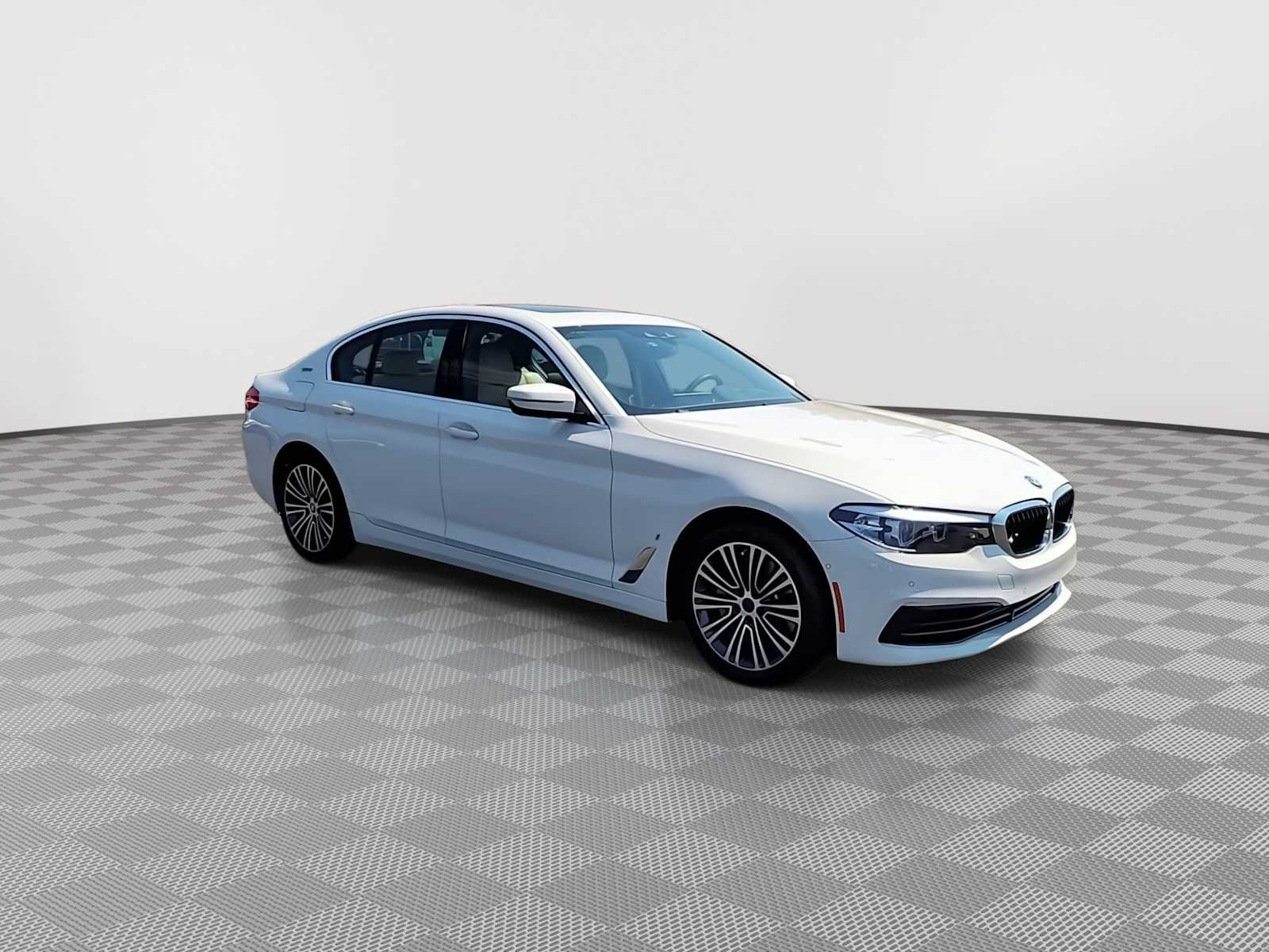 2019 Bmw 530e Sedan photo 2