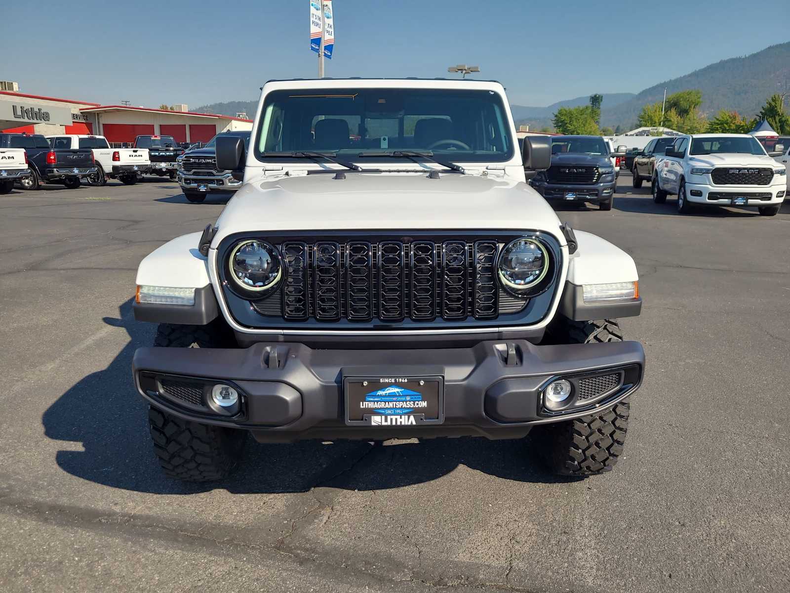 Thumbnail: 2025 Jeep Gladiator - 14