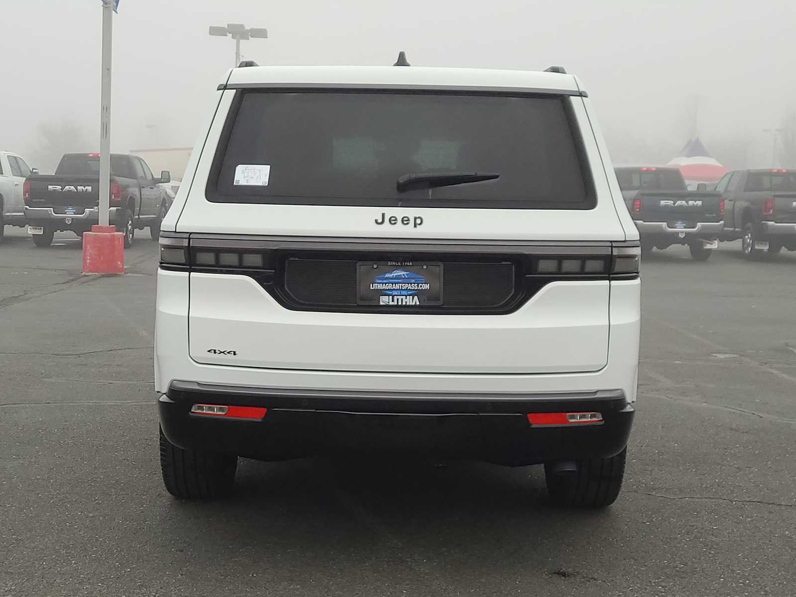 Thumbnail: 2026 Jeep Grand Wagoneer - 13