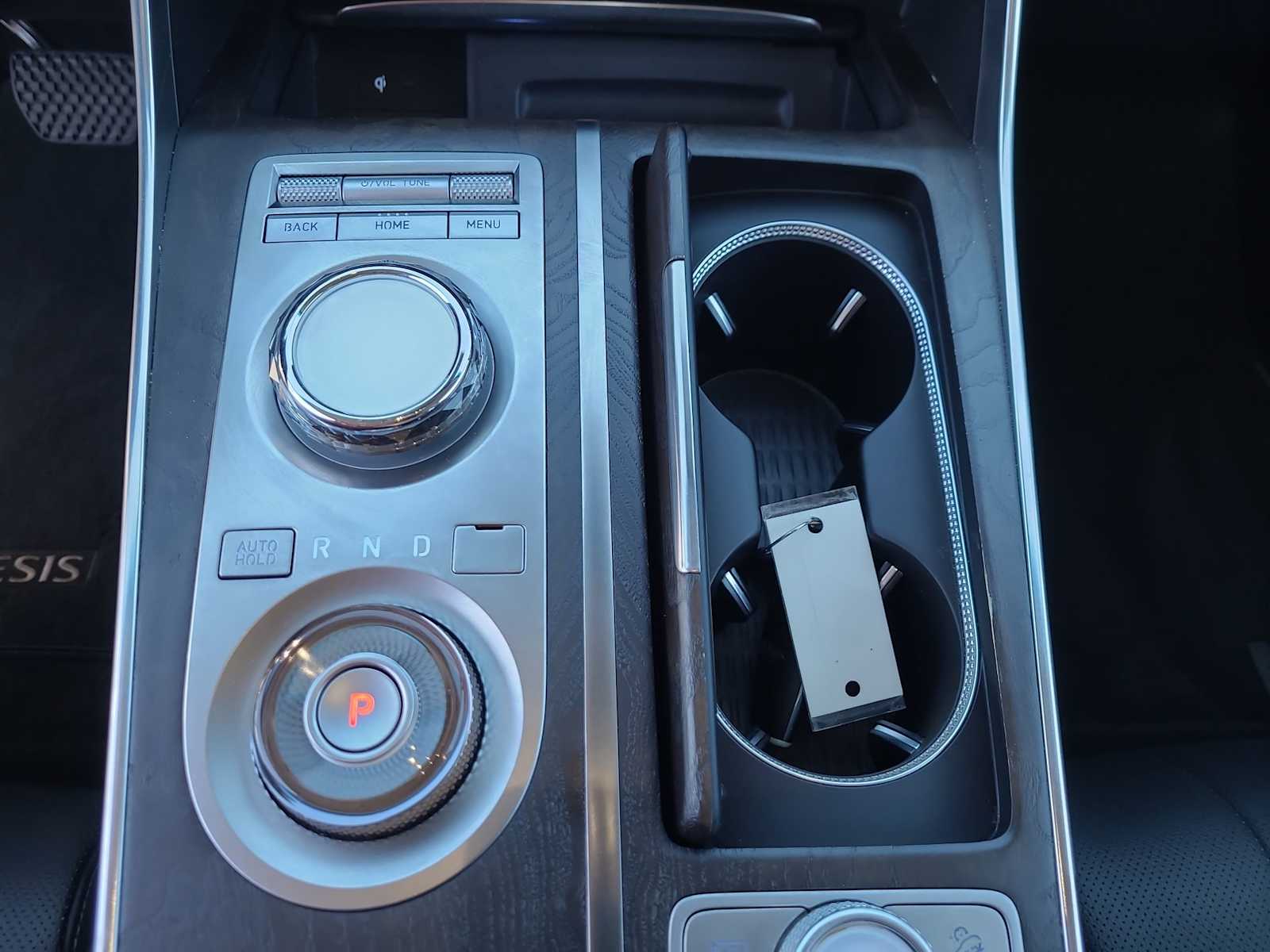 Thumbnail: 2024 Genesis GV80 - 25