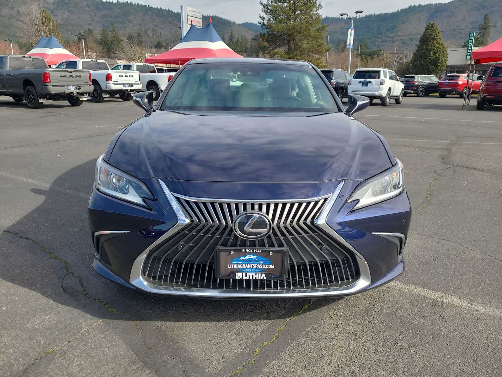 Thumbnail: 2019 Lexus ES - 14