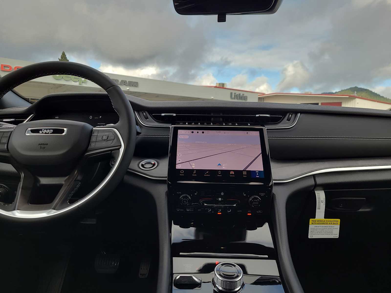 Thumbnail: 2025 Jeep Grand Cherokee - 18