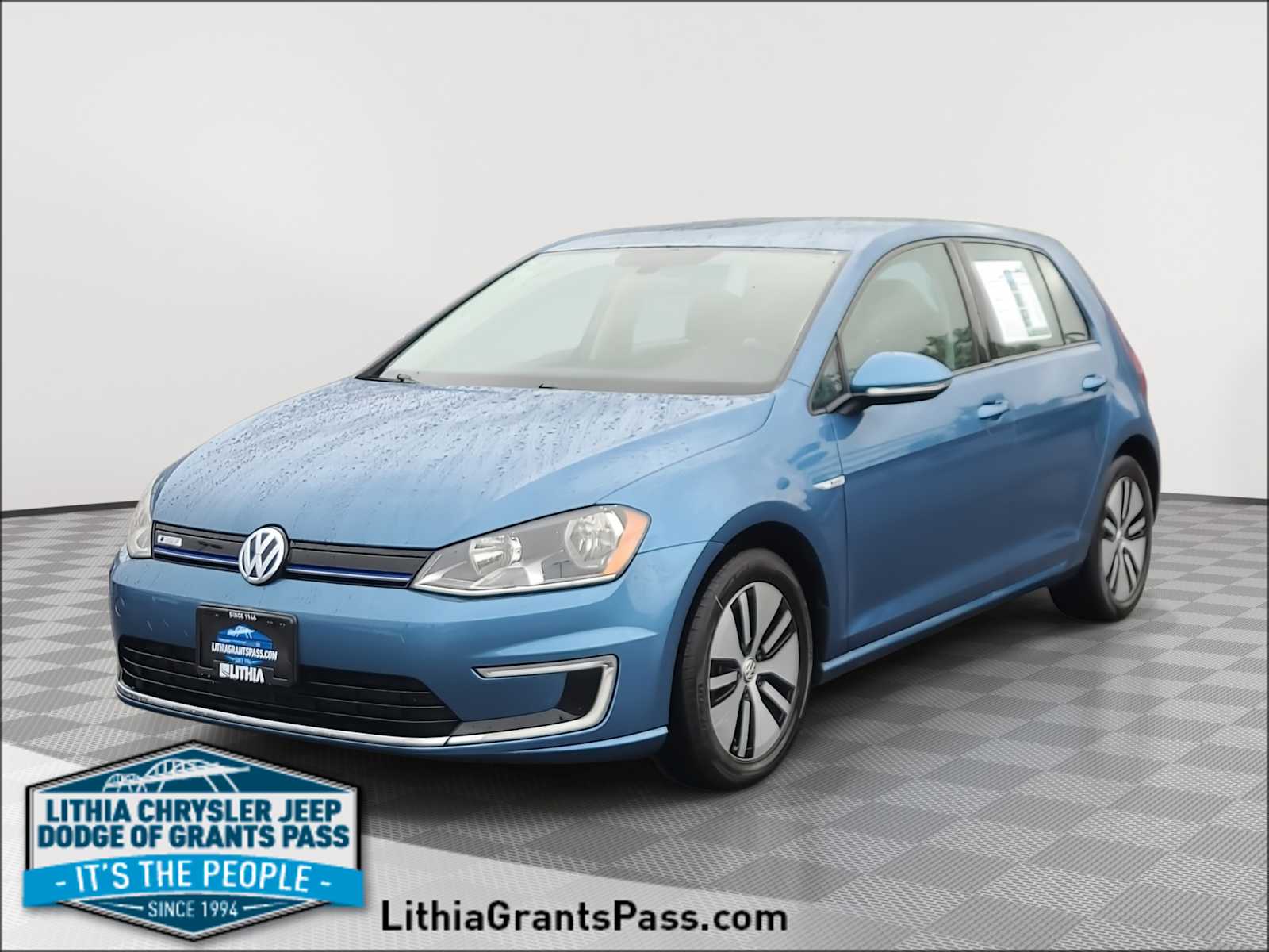 2016 Volkswagen e-Golf SE -
                  Grants Pass, OR