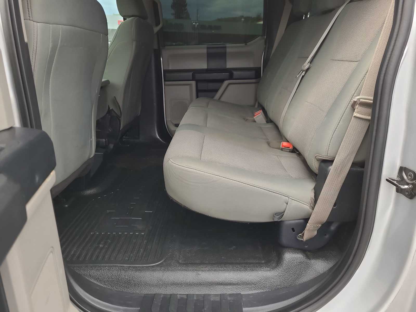 Thumbnail: 2019 Ford Econoline - 21