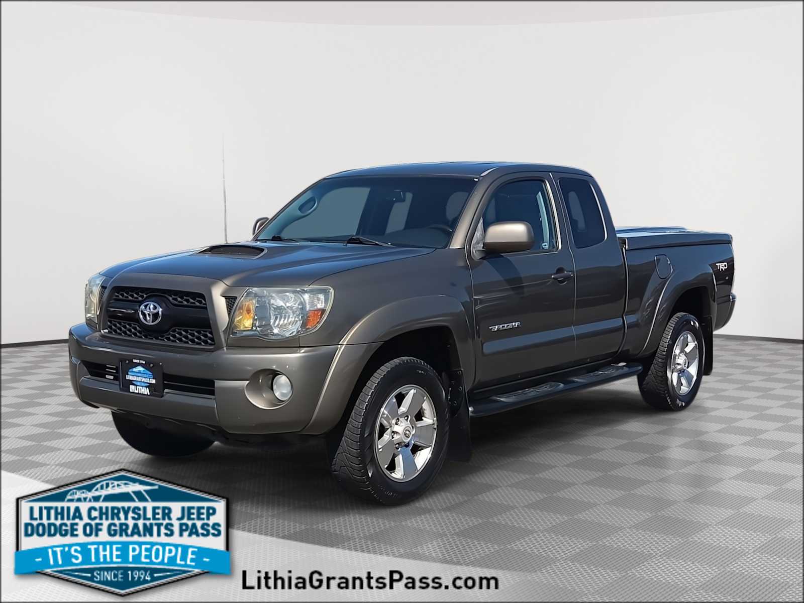 Used 2011 Toyota Tacoma PreRunner with VIN 5TFTU4GN9BX007274 for sale in Grants Pass, OR