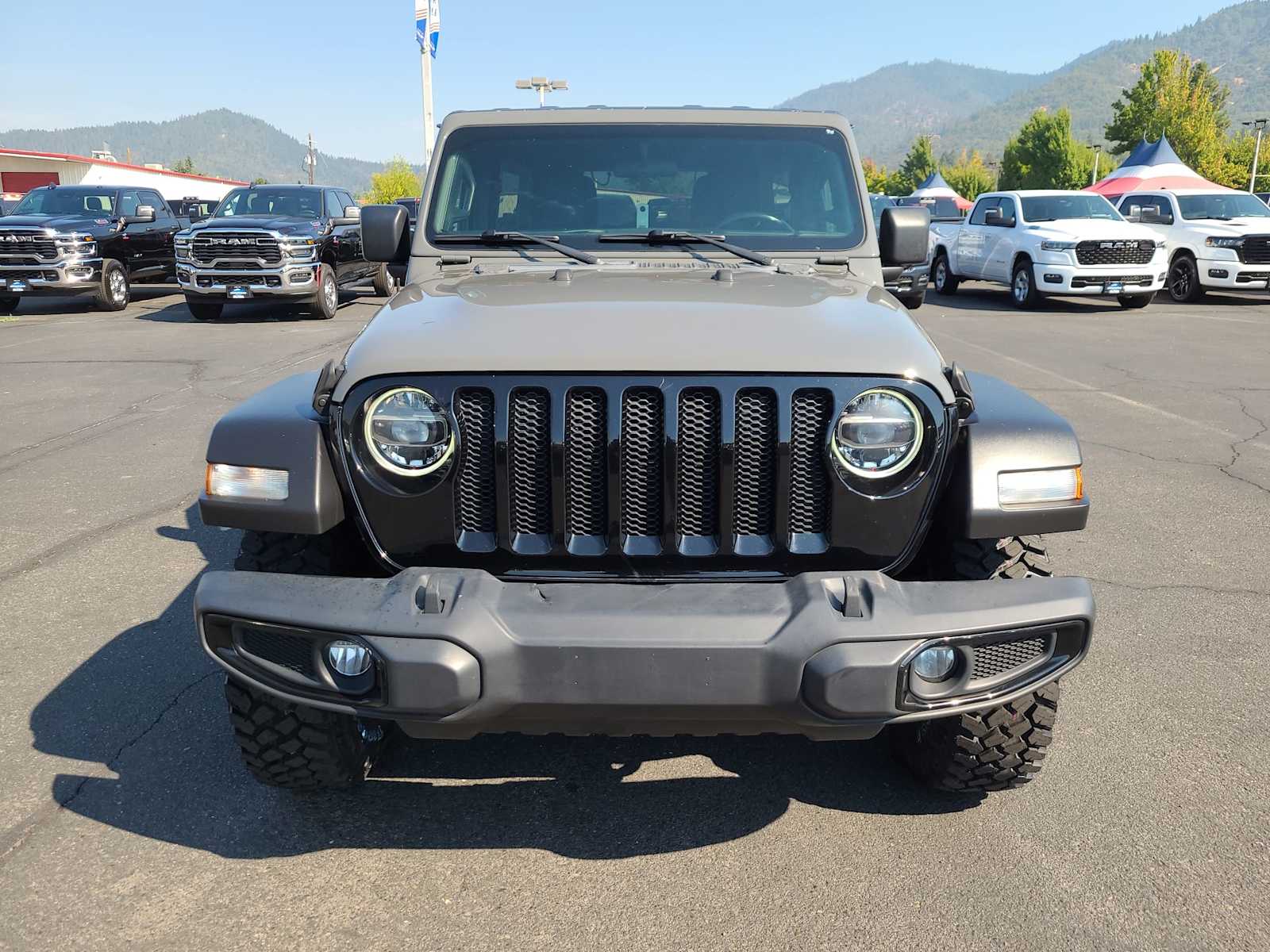 Thumbnail: 2021 Jeep Wrangler - 13