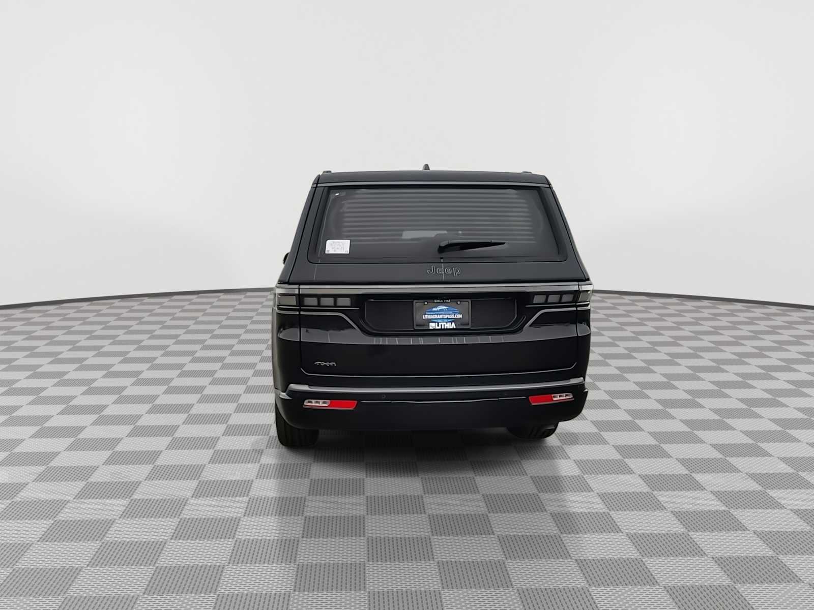 Thumbnail: 2026 Jeep Grand Wagoneer - 7