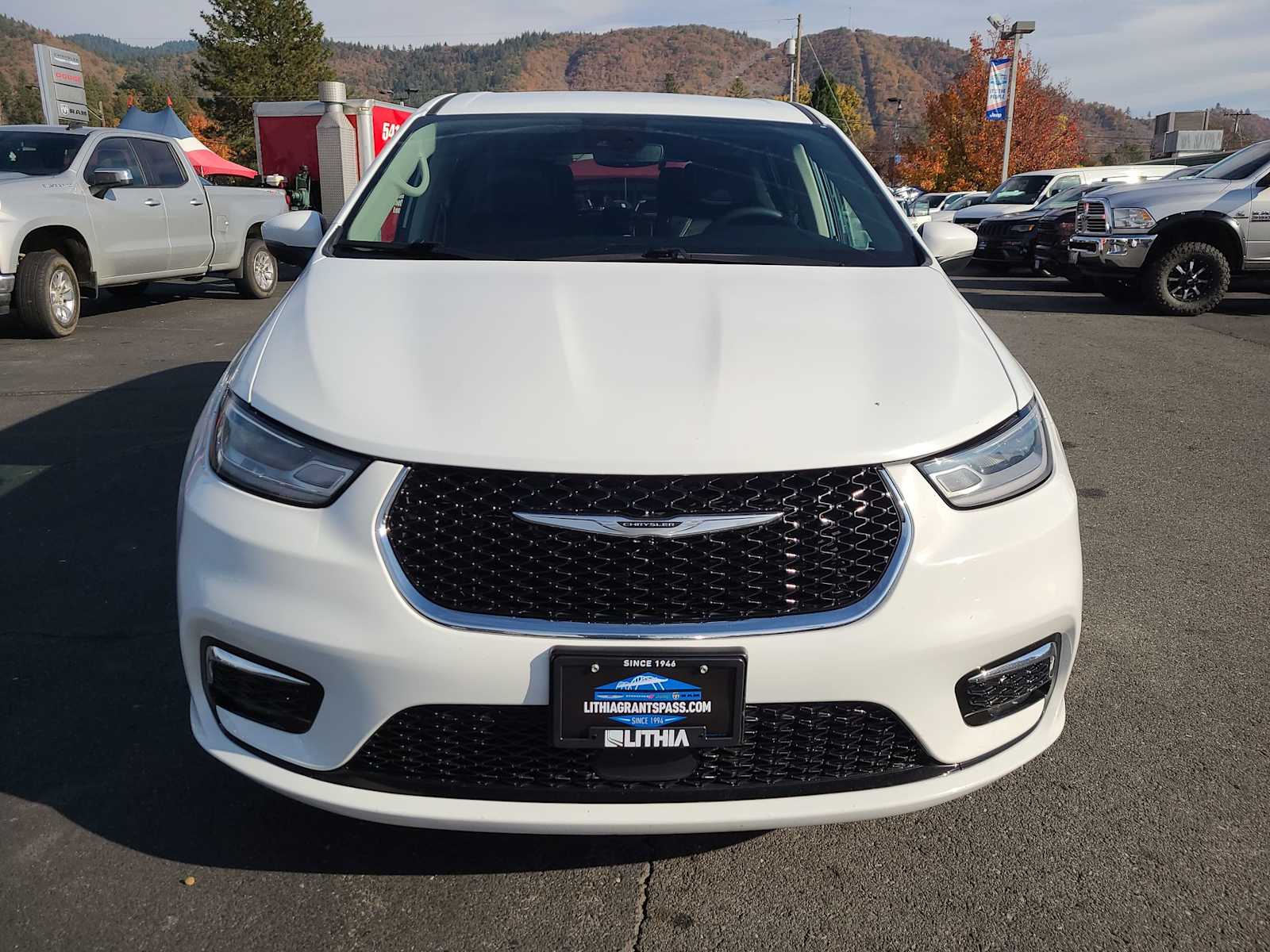 Thumbnail: 2023 Chrysler Pacifica - 14