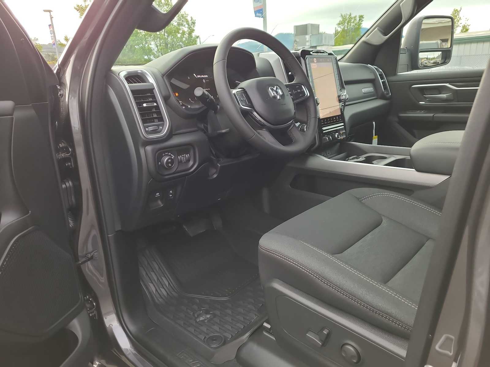 Thumbnail: 2026 RAM 1500 - 10