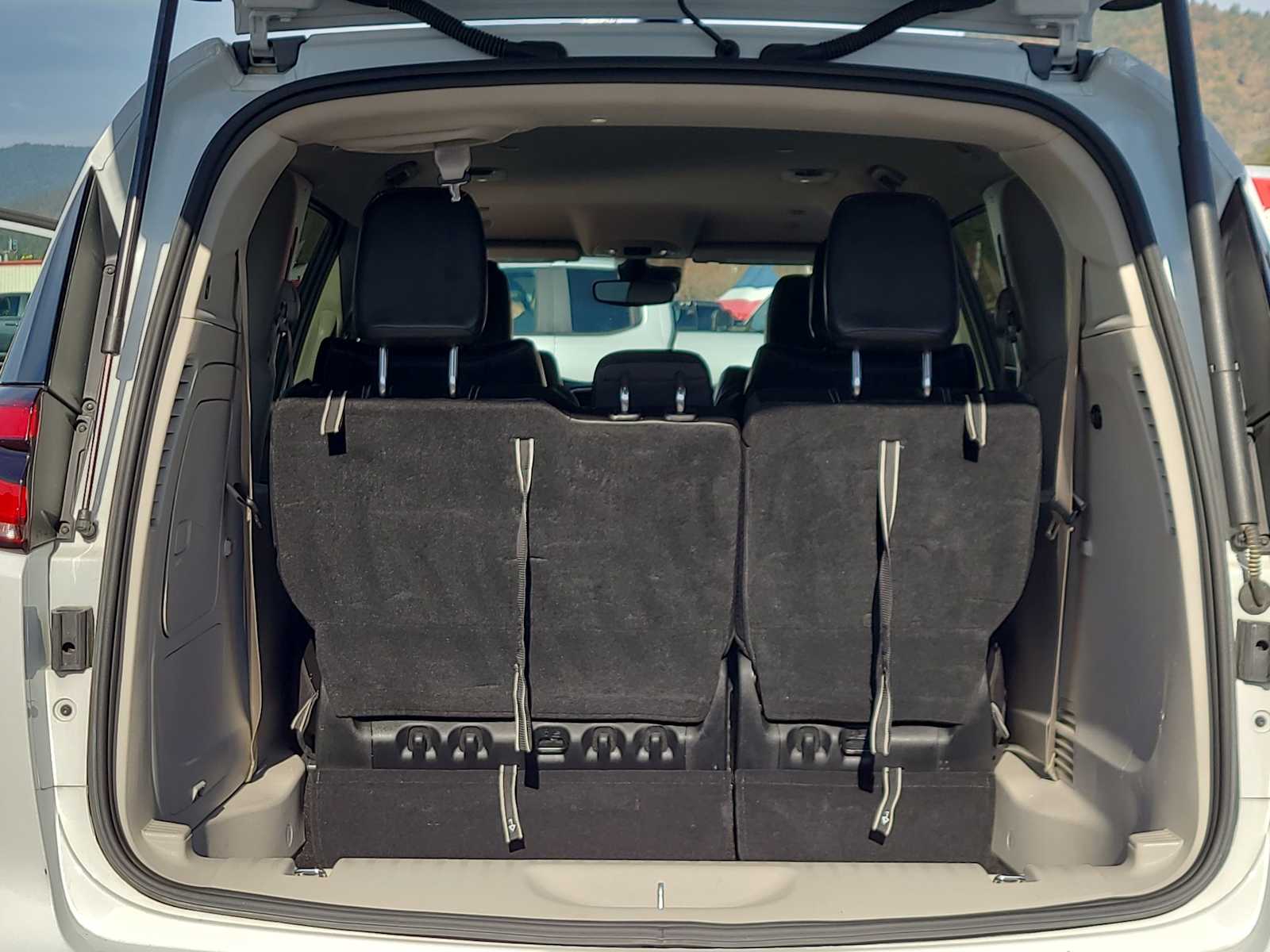 Thumbnail: 2023 Chrysler Pacifica - 27