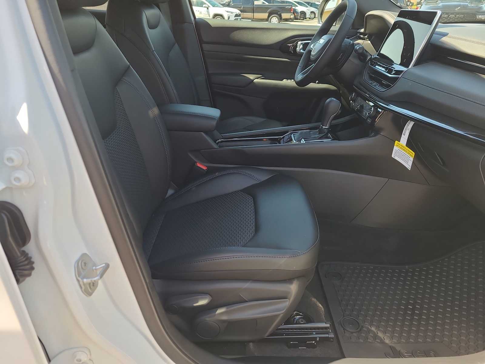 Thumbnail: 2026 Jeep Compass - 22