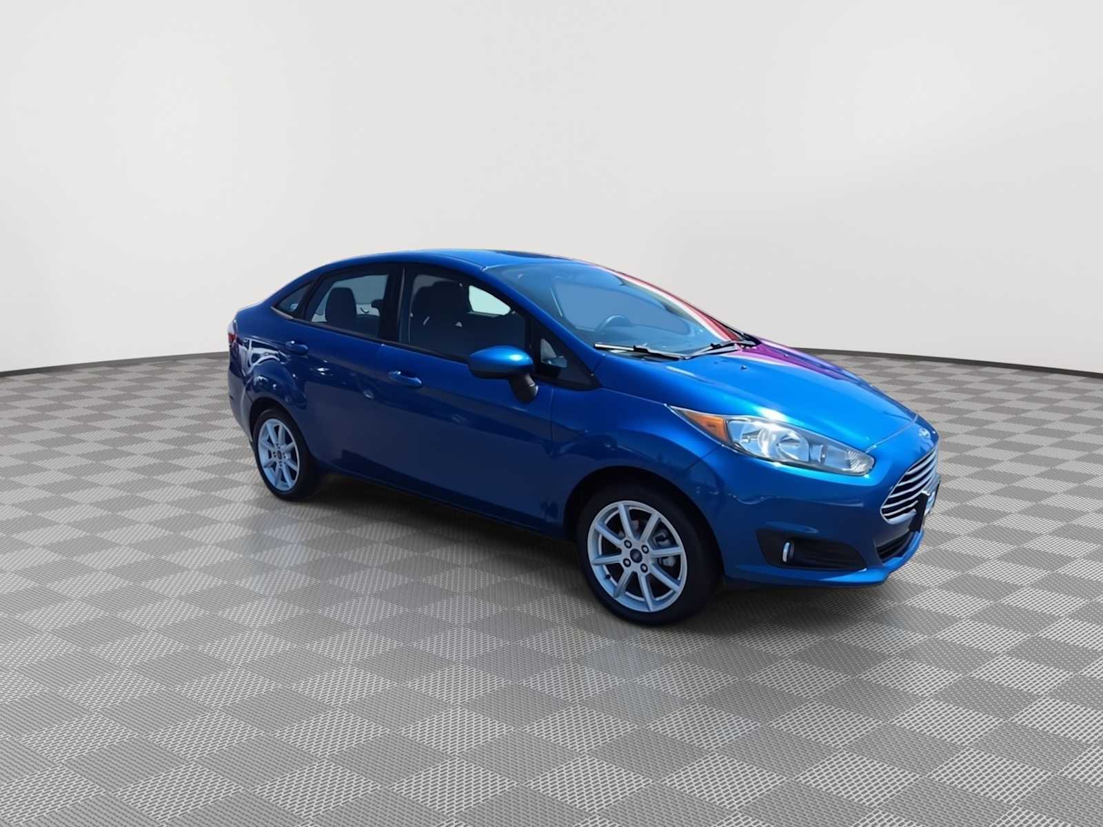 Used 2019 Ford Fiesta SE with VIN 3FADP4BJ1KM148495 for sale in Grants Pass, OR