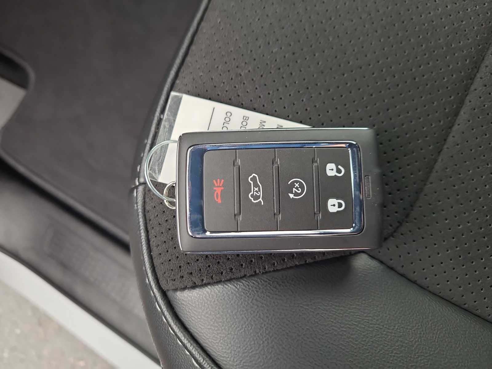 Thumbnail: 2026 Jeep Grand Cherokee - 28